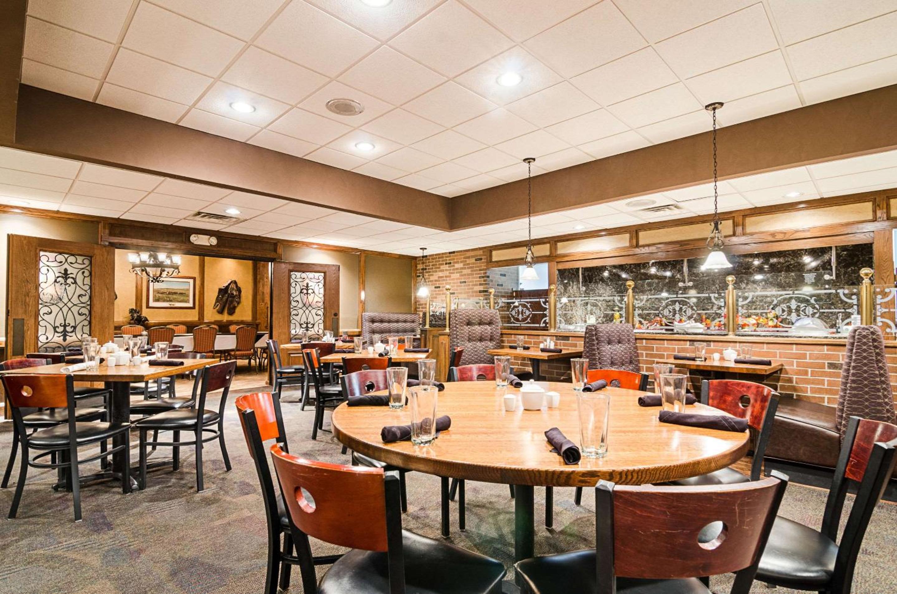 Garden City Vacations - Clarion Inn - Property Image 15