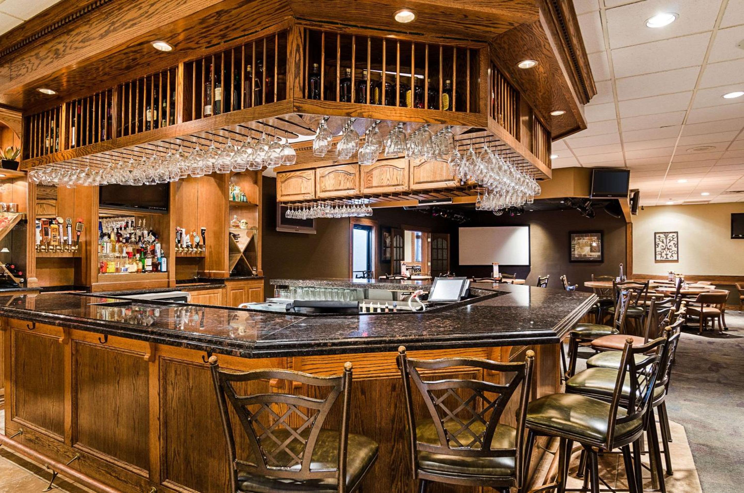 Garden City Vacations - Clarion Inn - Property Image 16