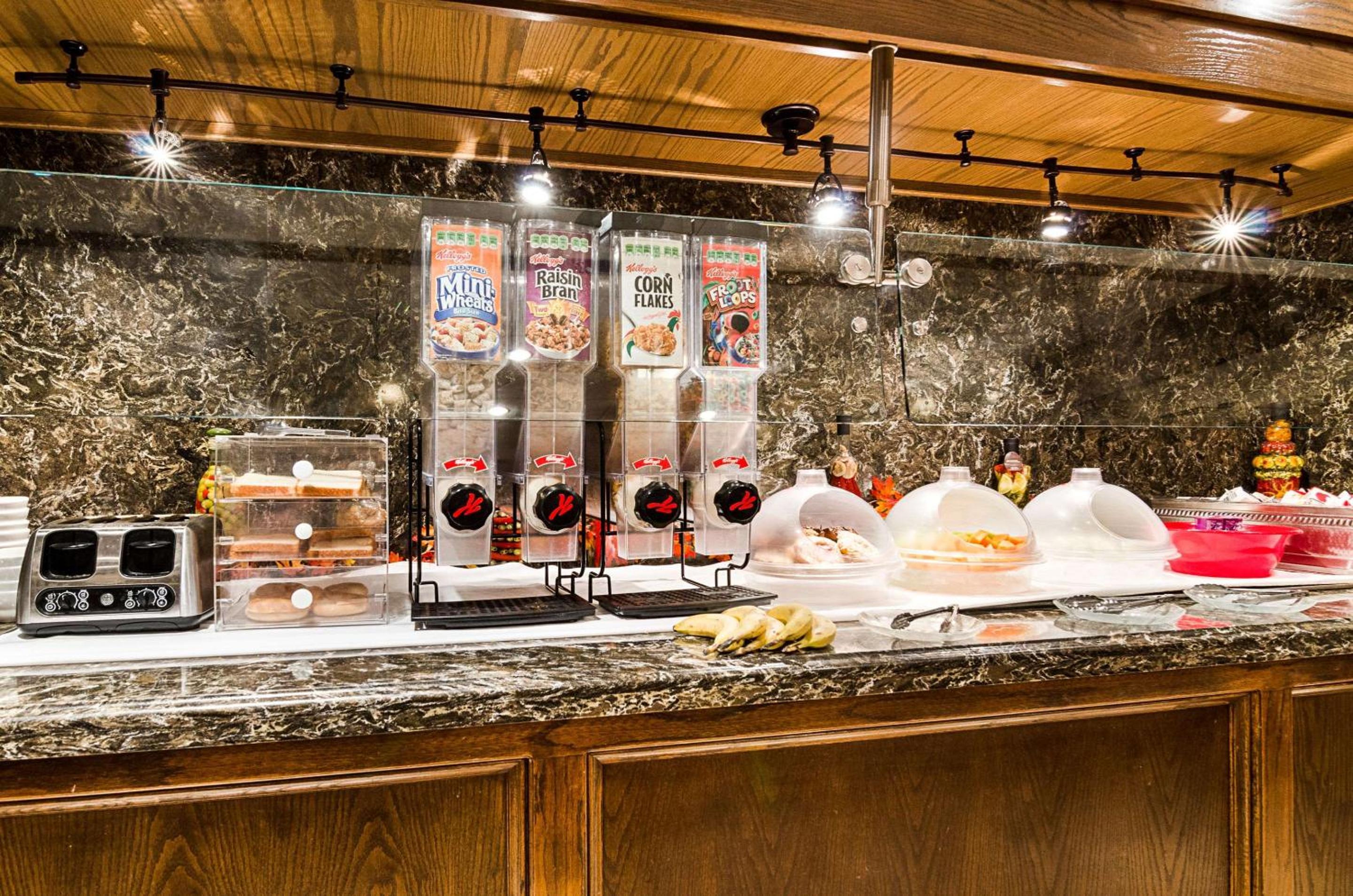 Garden City Vacations - Clarion Inn - Property Image 1