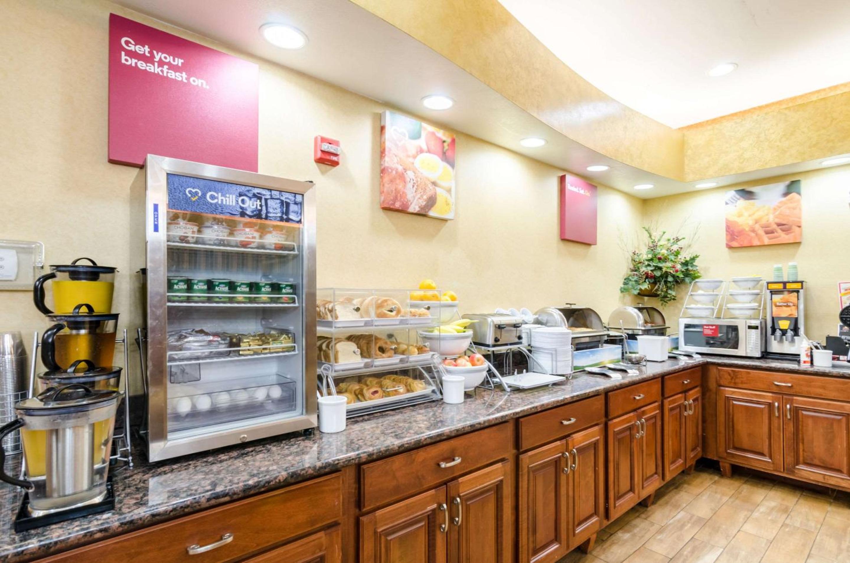 Comfort Suites Salina South, Photo 11