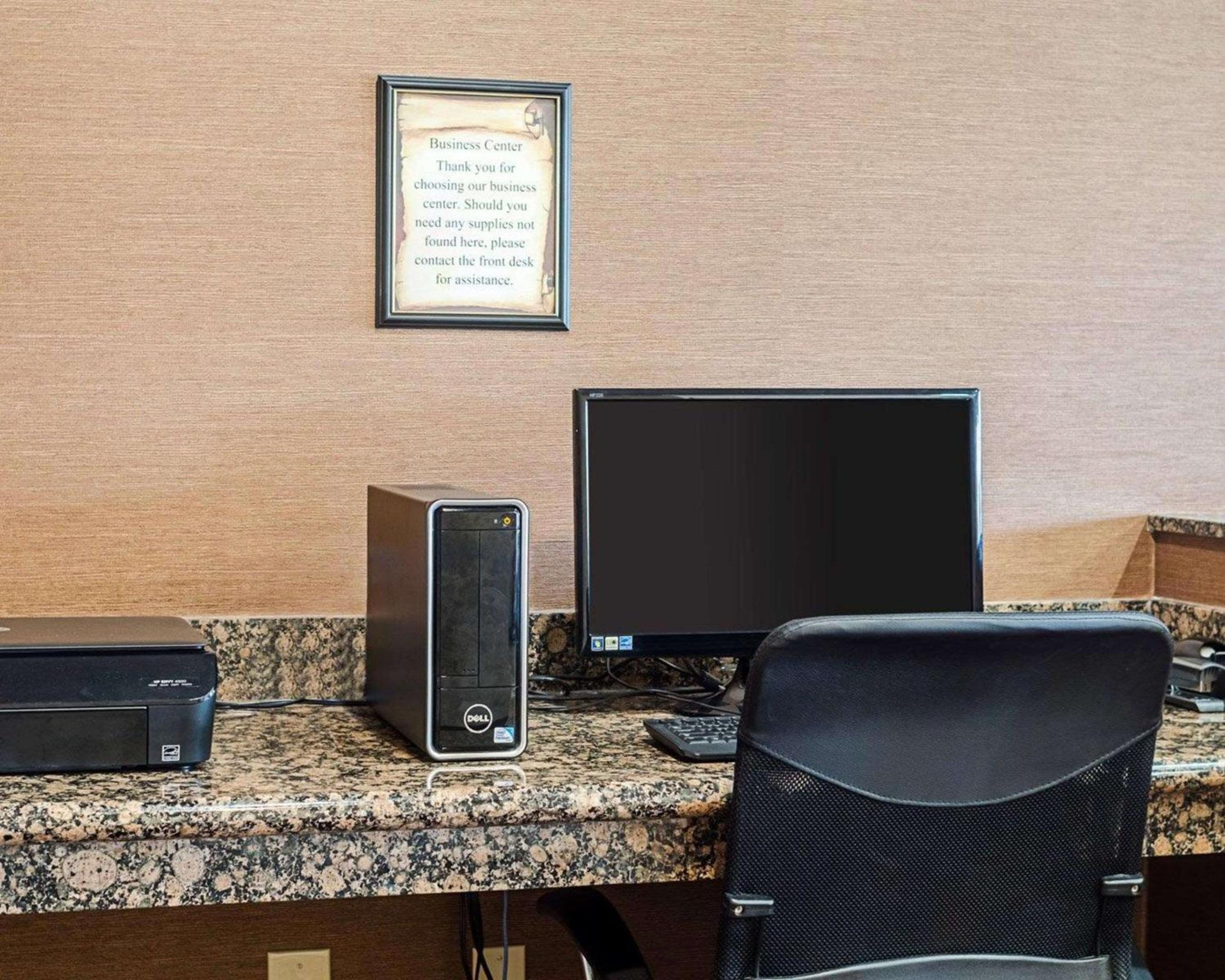 Lawrence Vacations - Comfort Inn  Suites Lawrence - University Area - Property Image 12