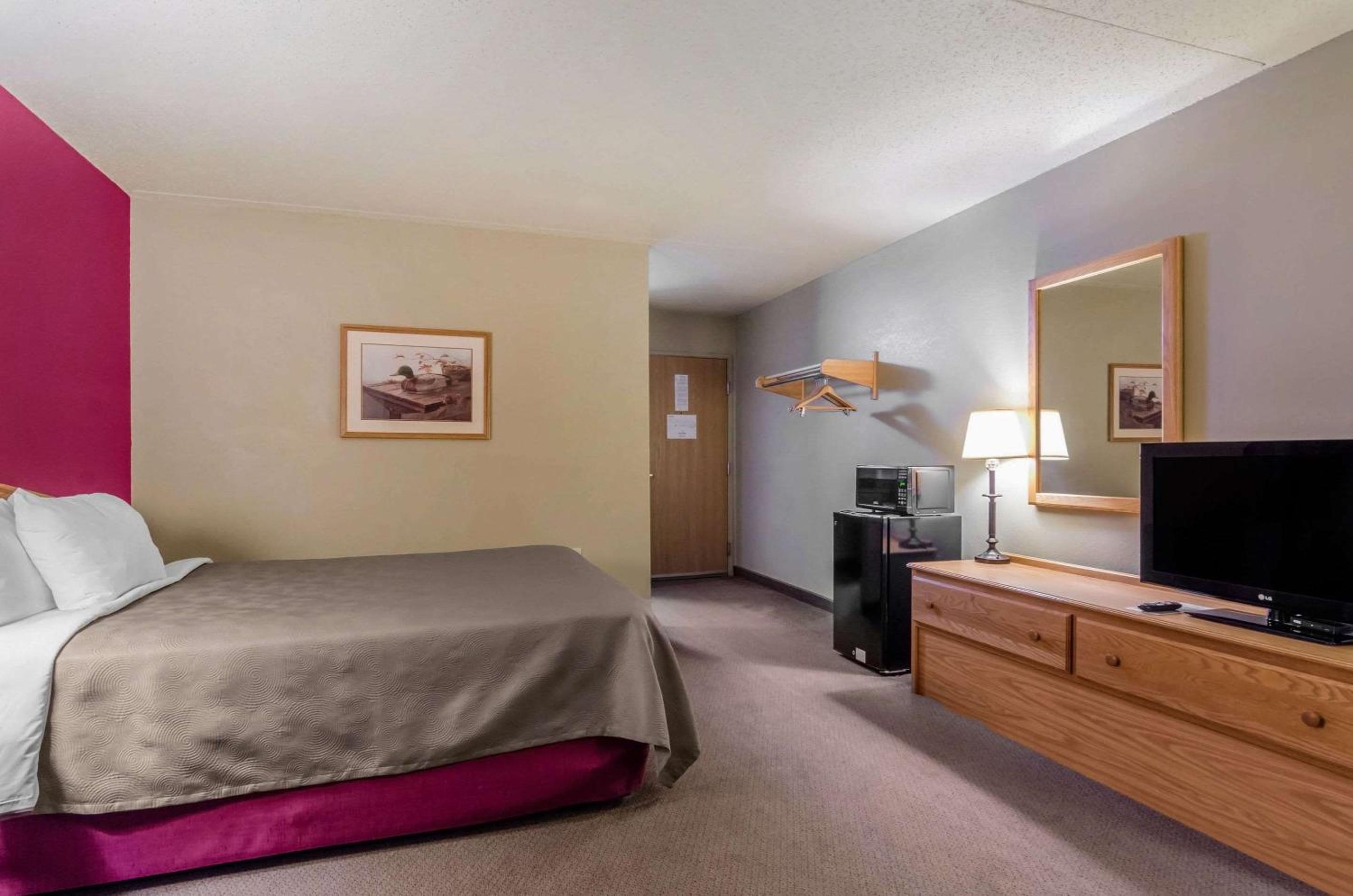 Rodeway Inn Hesston