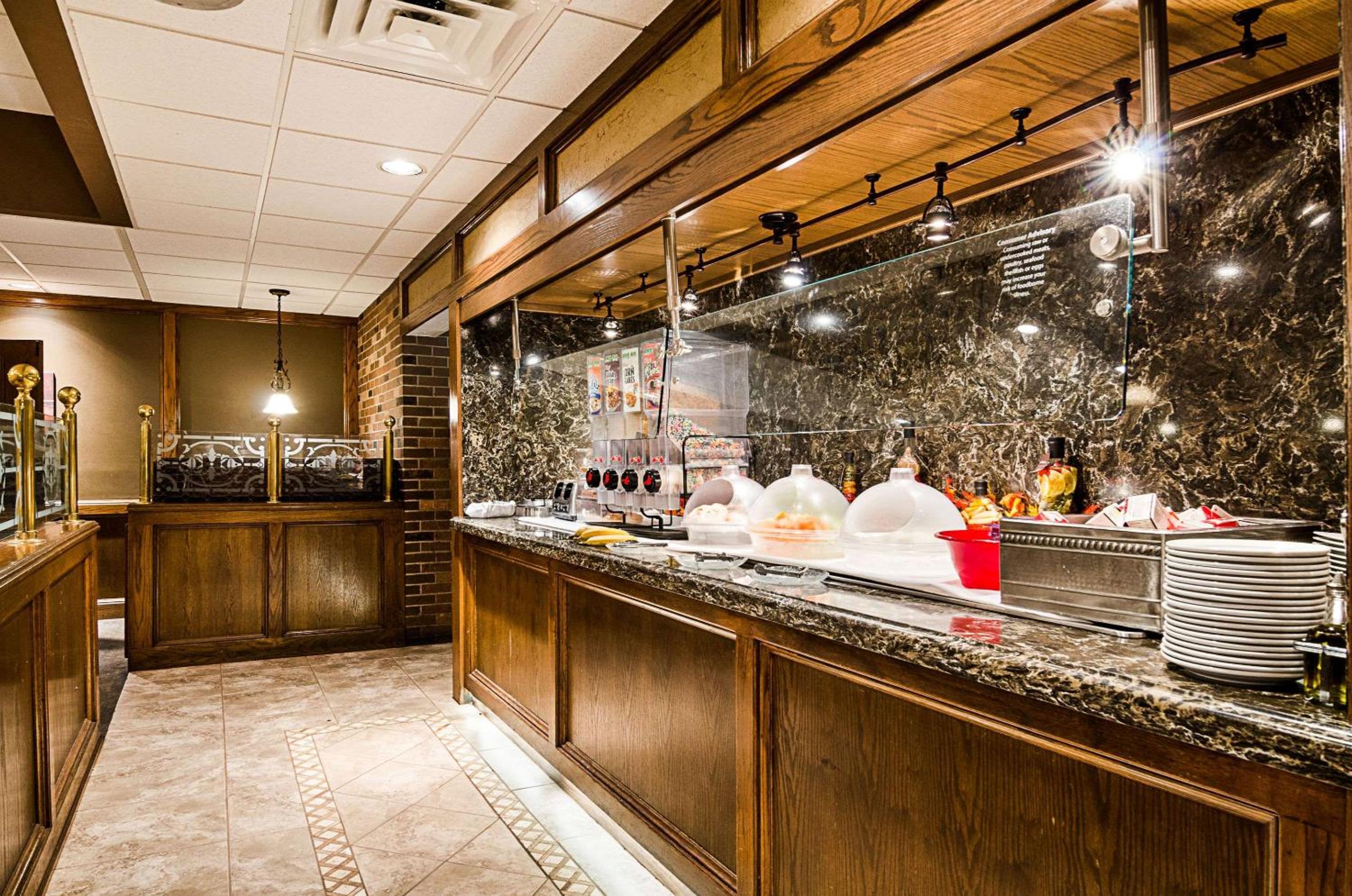 Garden City Vacations - Clarion Inn - Property Image 12