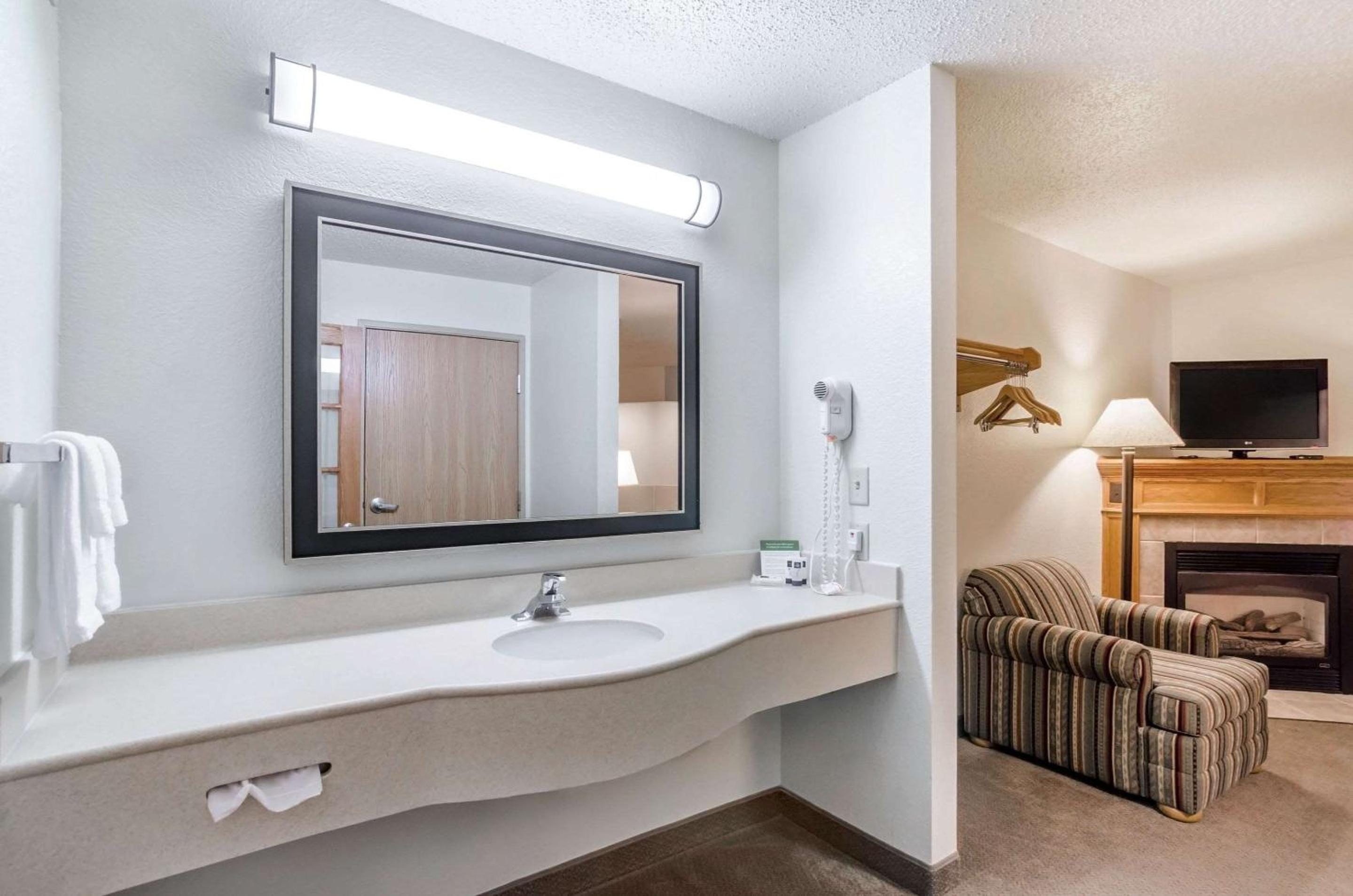 Rodeway Inn Hesston
