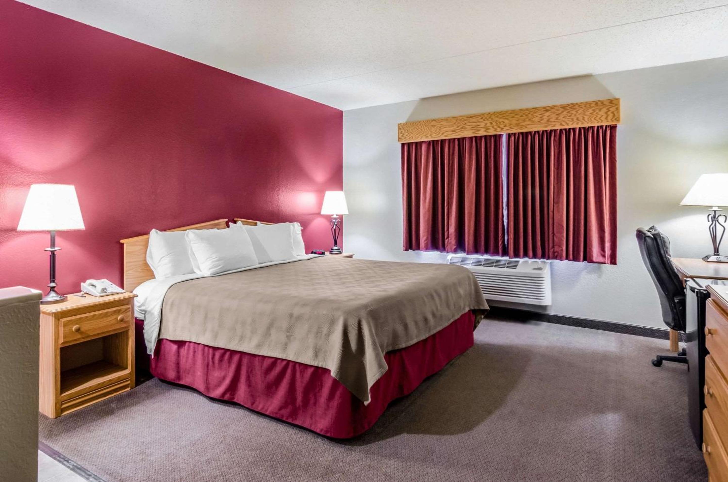 Rodeway Inn Hesston