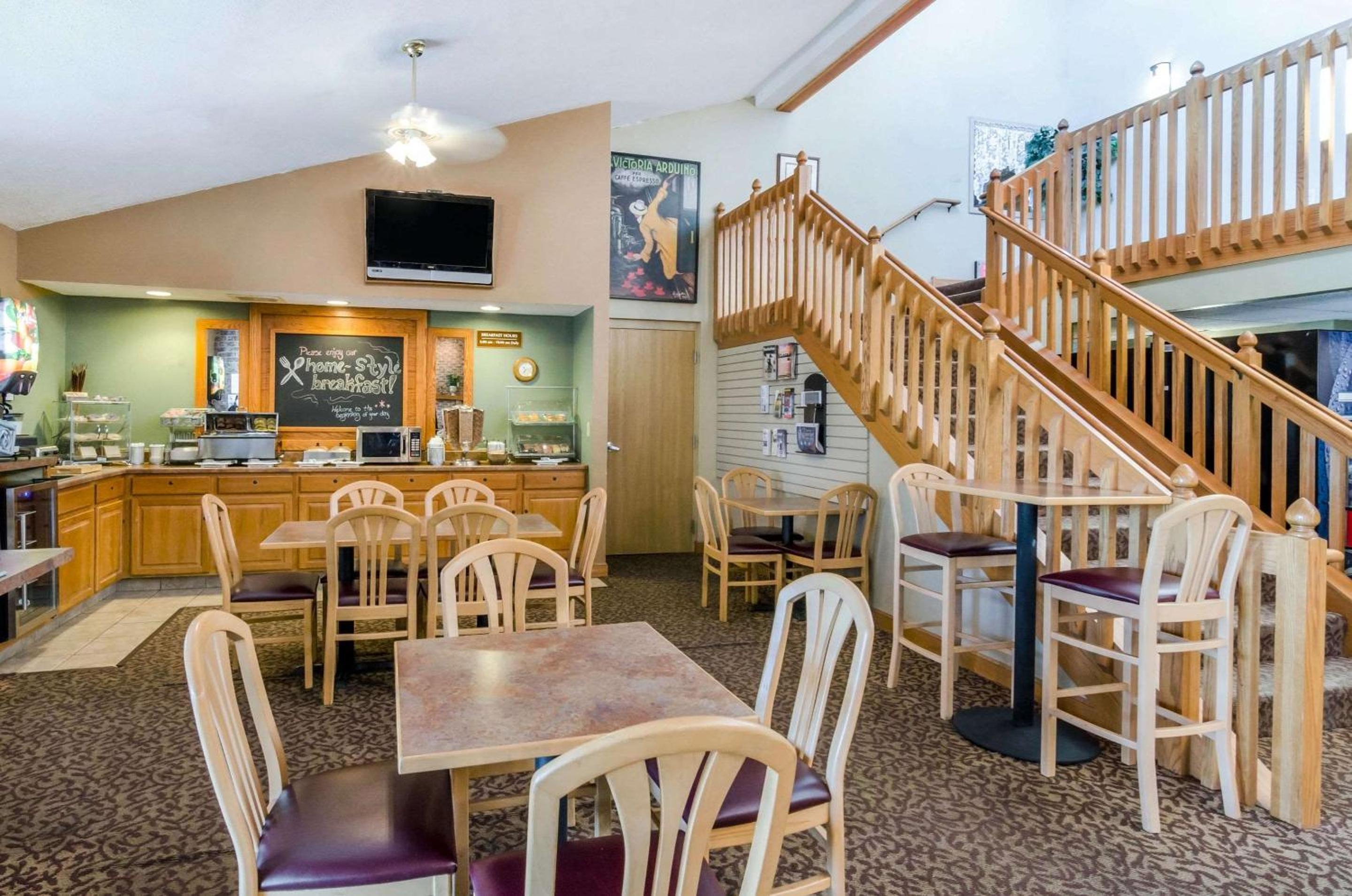 Rodeway Inn Hesston