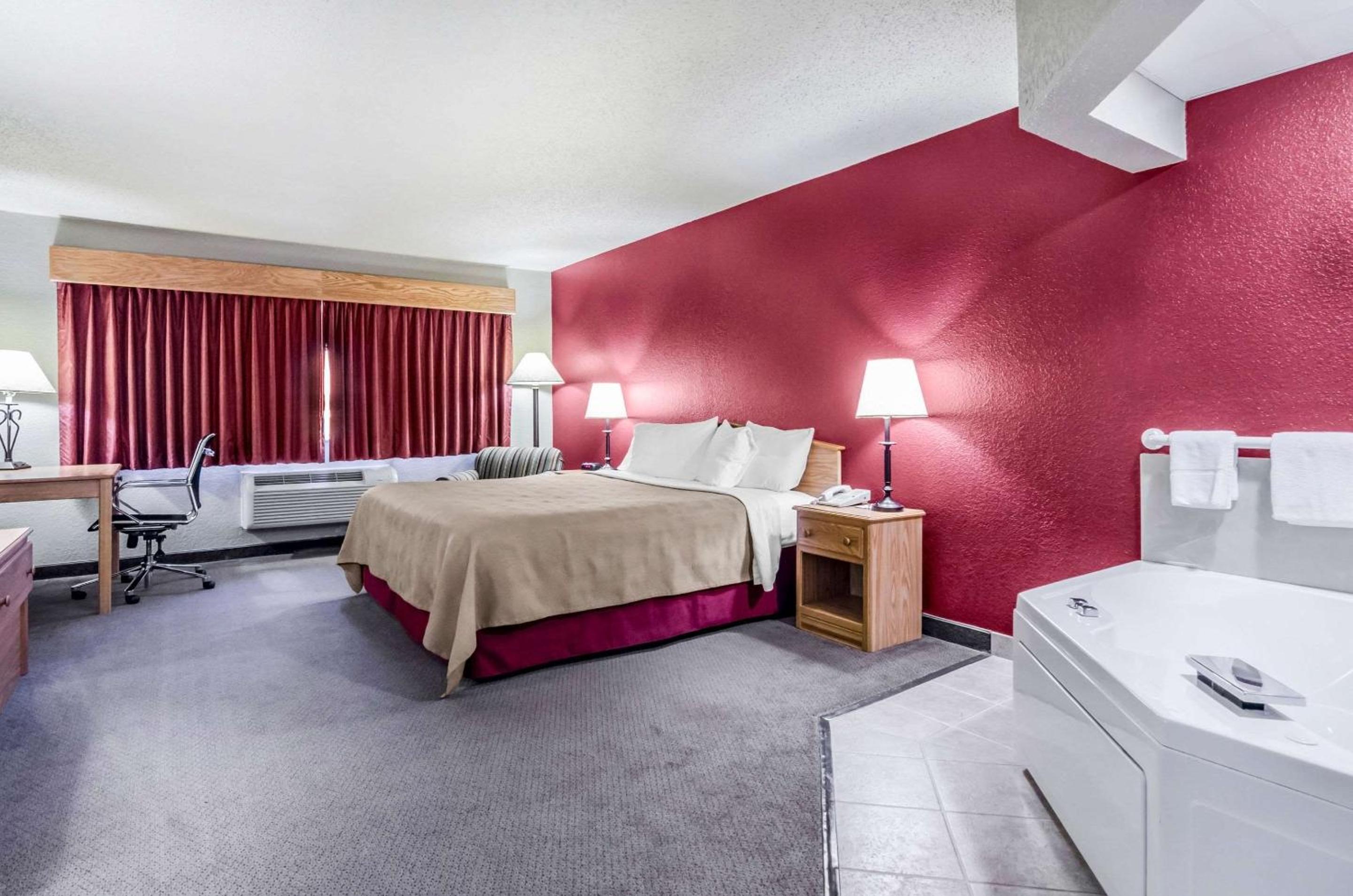 Rodeway Inn Hesston