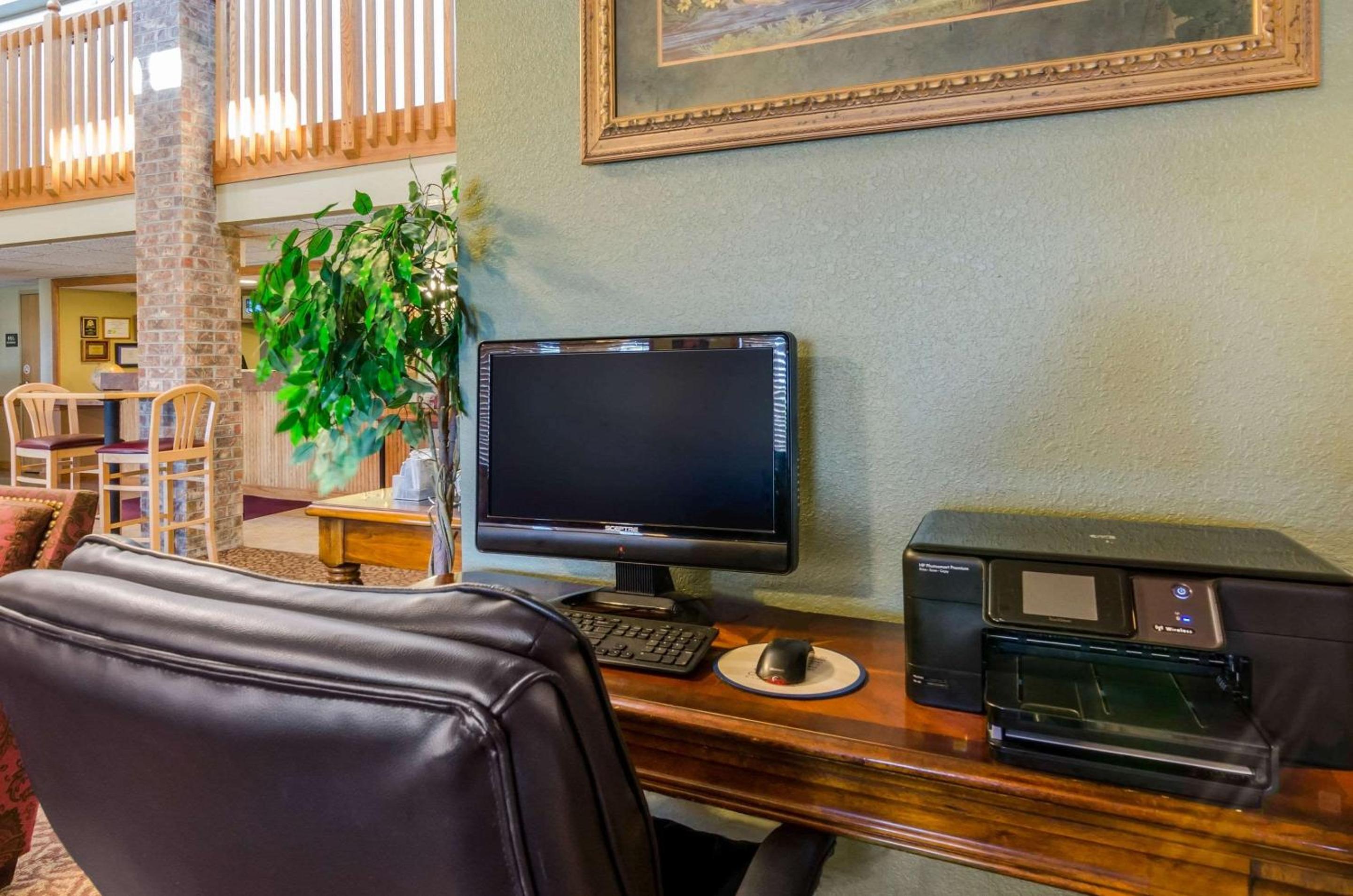 Rodeway Inn Hesston