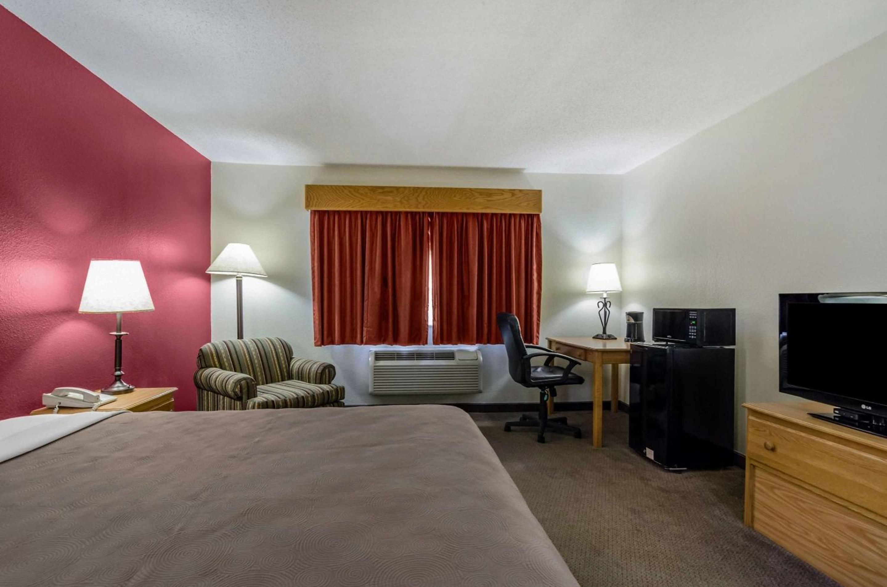 Rodeway Inn Hesston