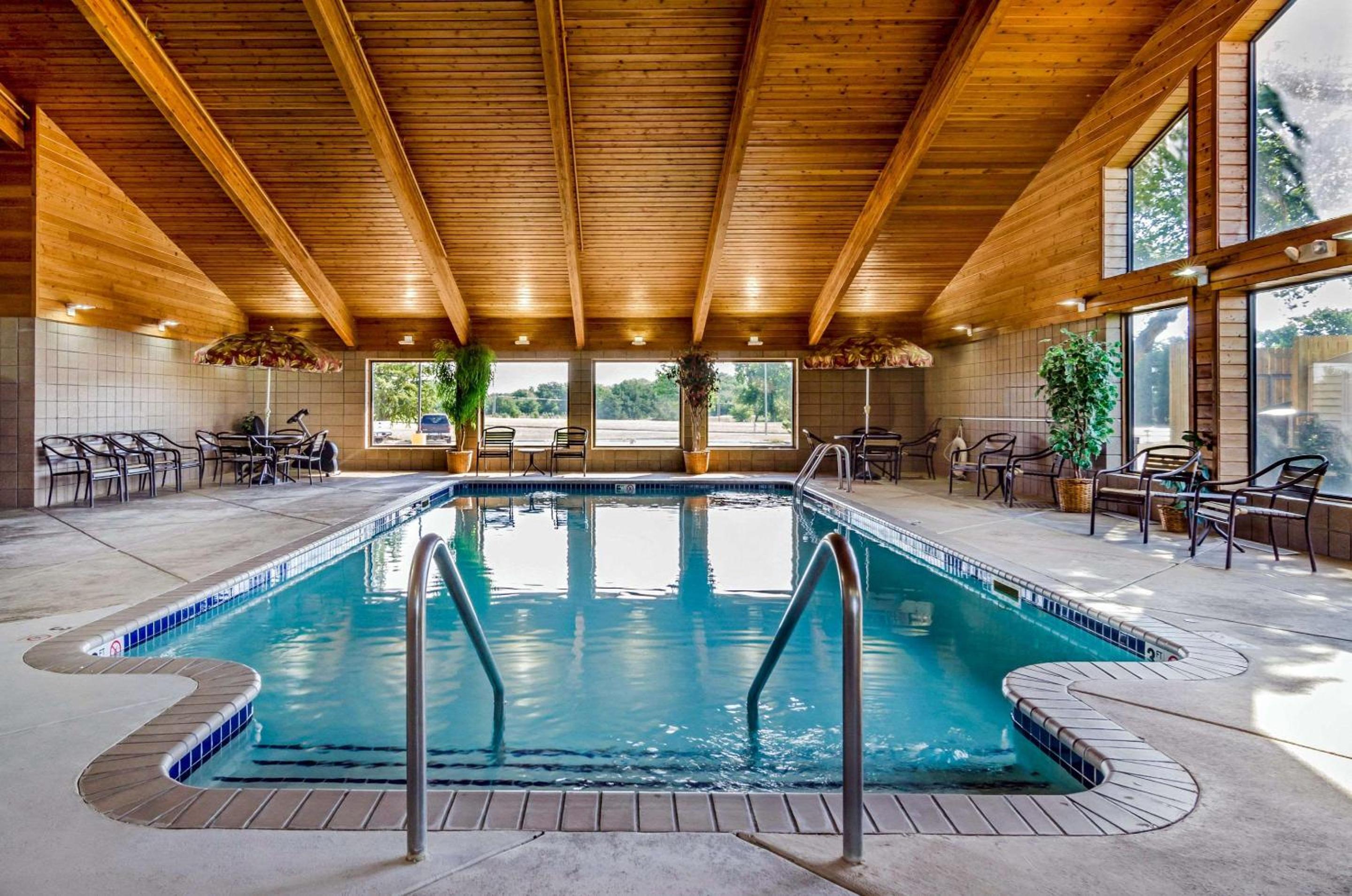 Rodeway Inn Hesston