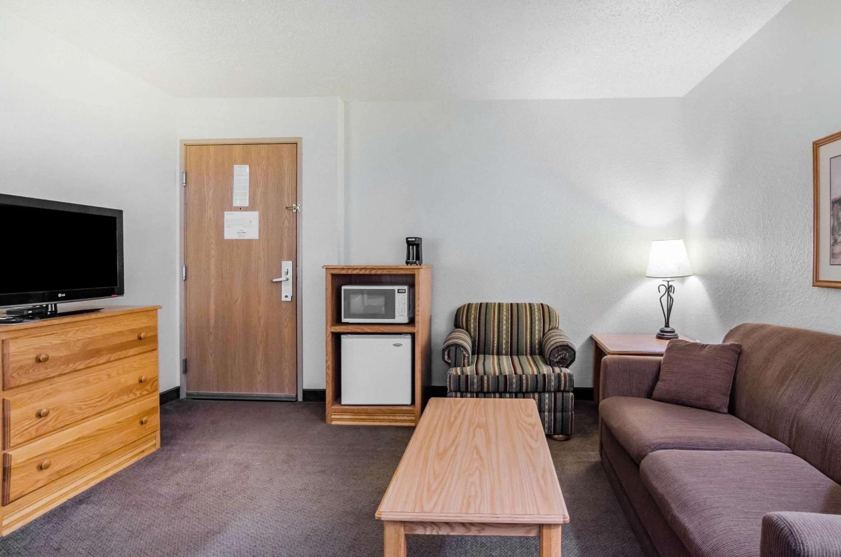 Rodeway Inn Hesston