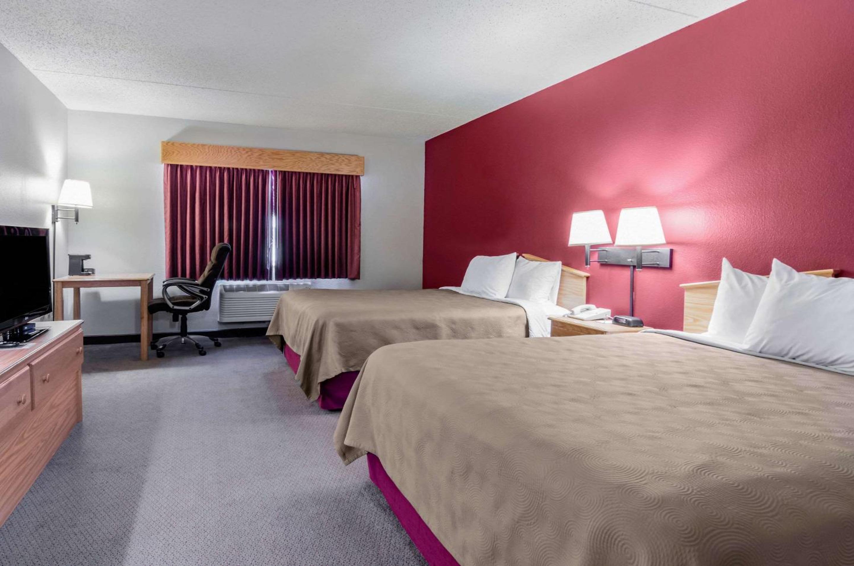 Rodeway Inn Hesston