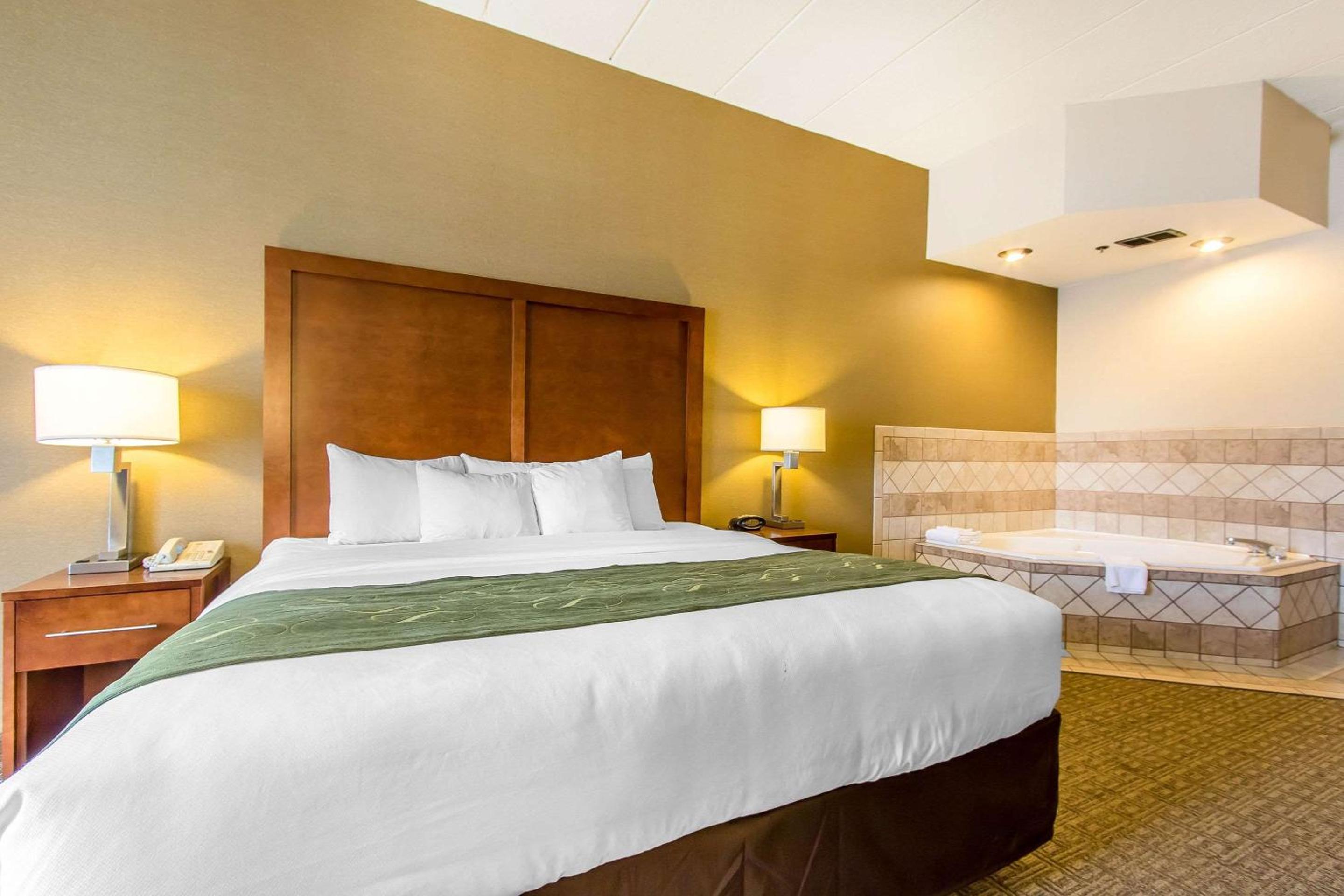 Richmond Vacations - Comfort Suites - Property Image 24