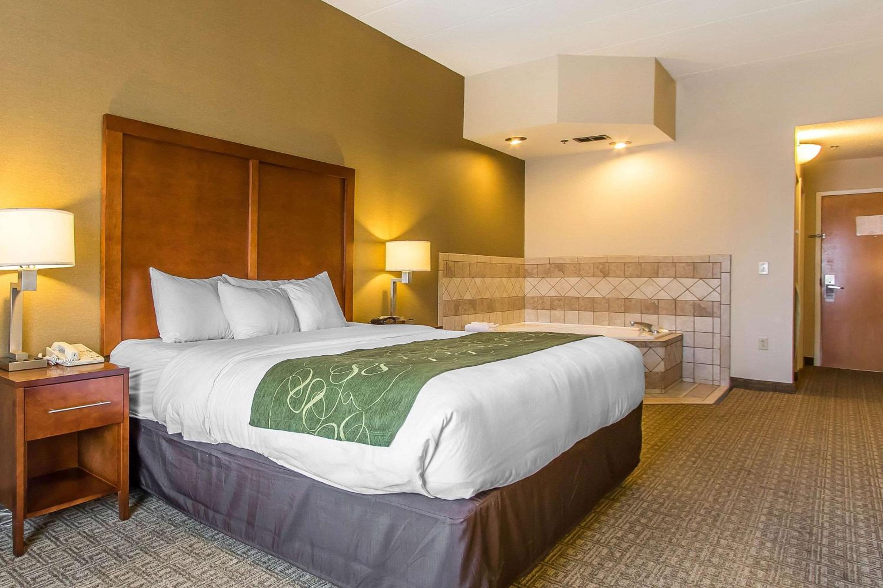 Richmond Vacations - Comfort Suites - Property Image 26