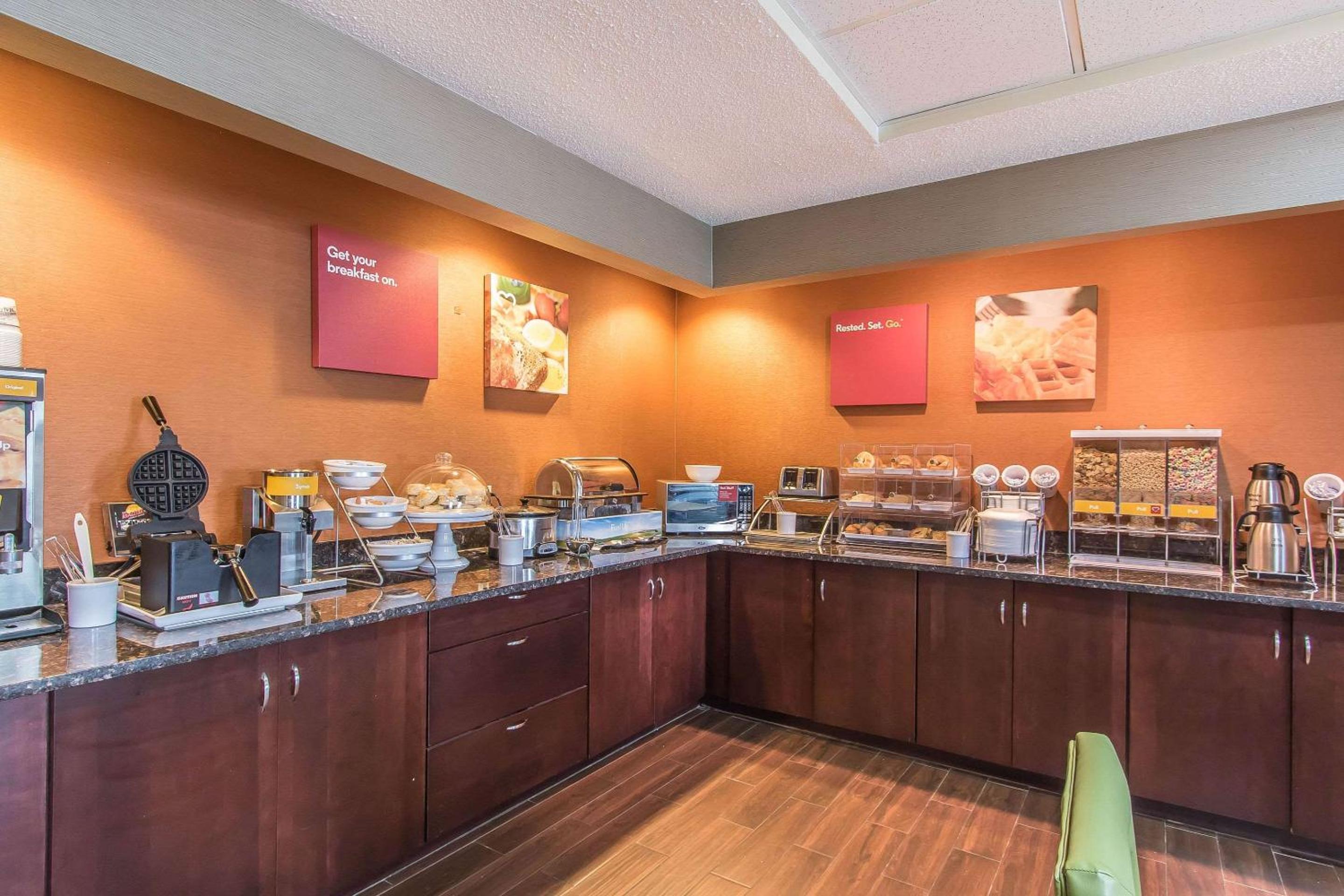 Richmond Vacations - Comfort Suites - Property Image 37