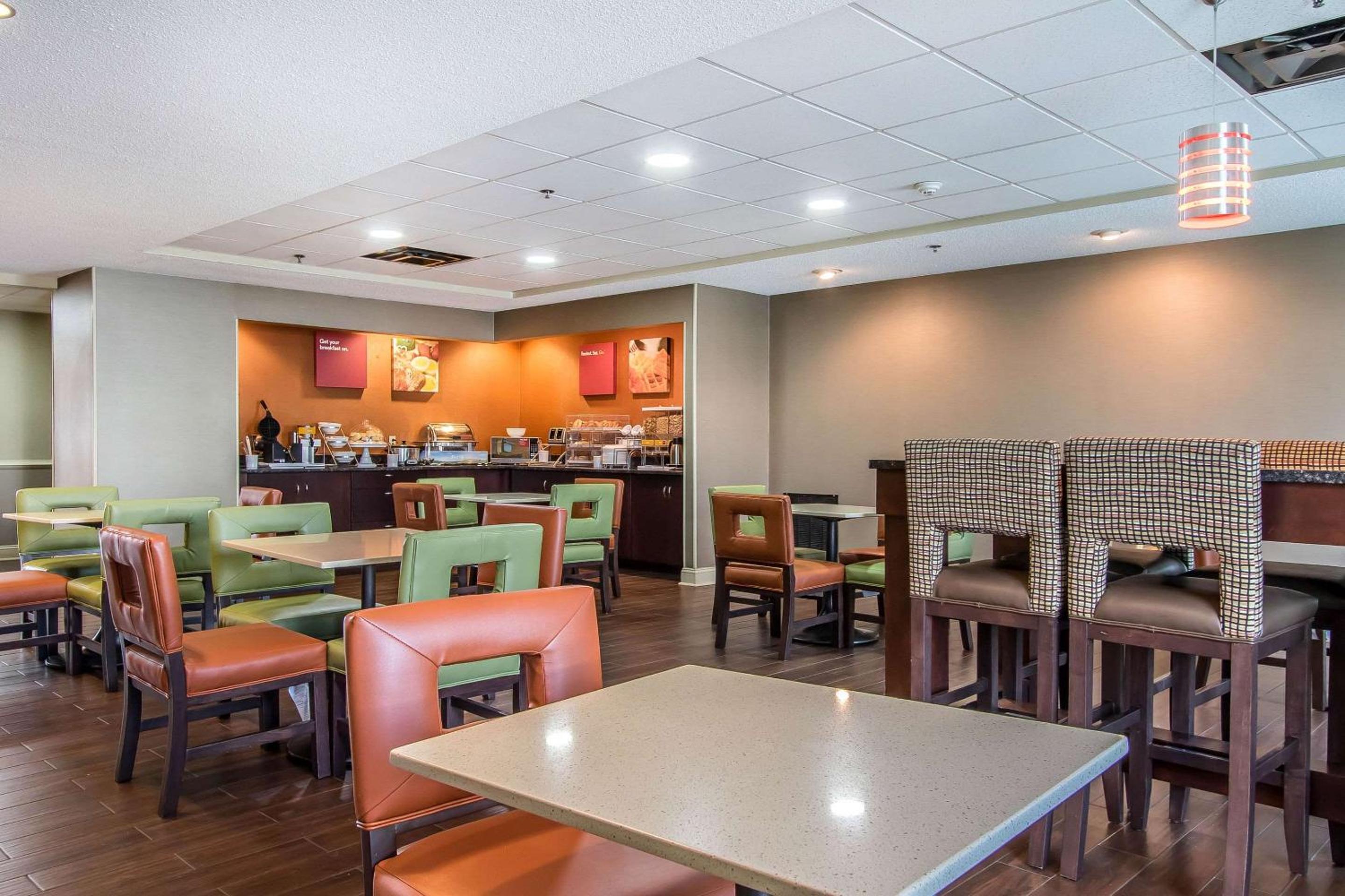 Richmond Vacations - Comfort Suites - Property Image 34