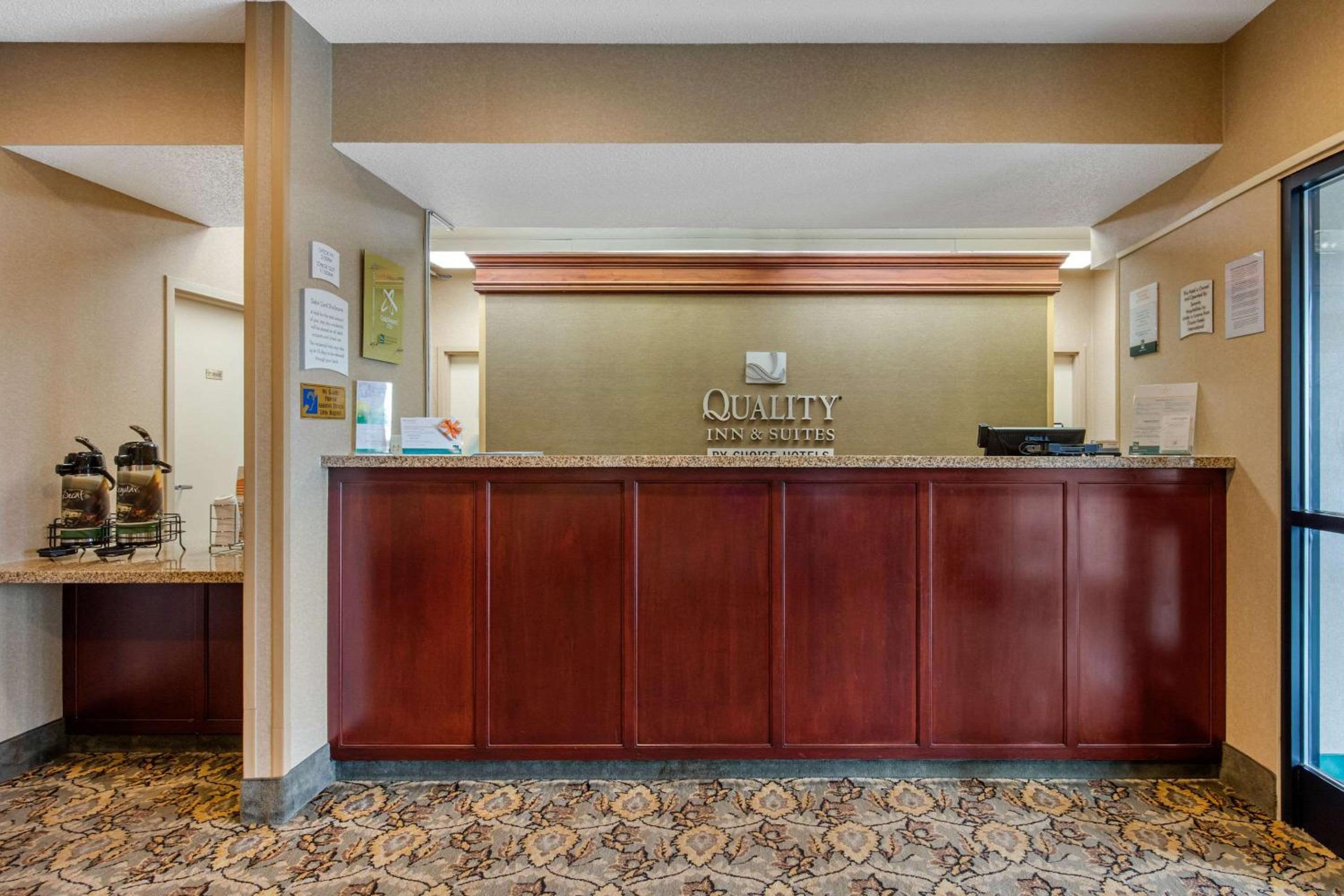 Quality Inn & Suites Benton - Draffenville view 2