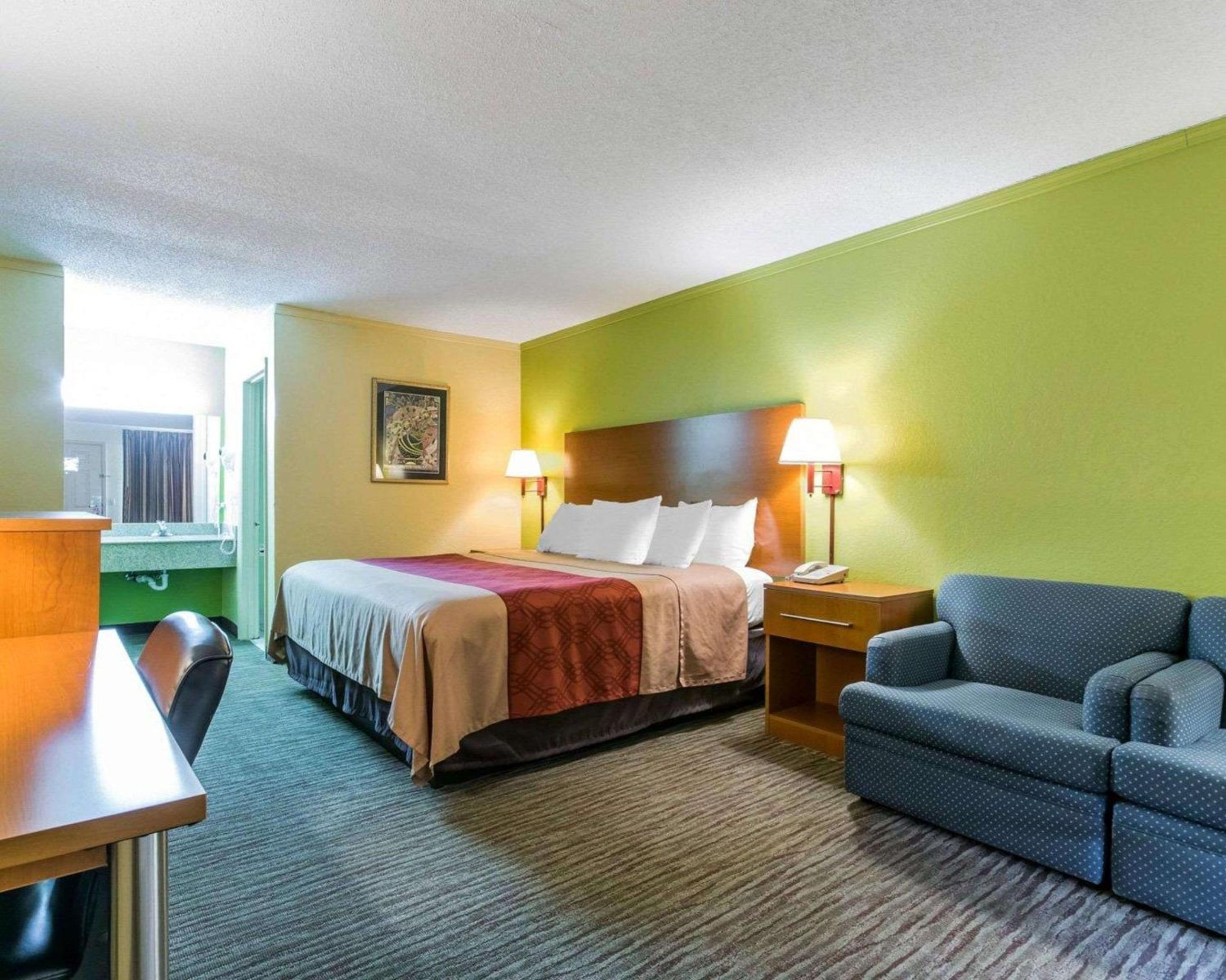 Econo Lodge Franklin South