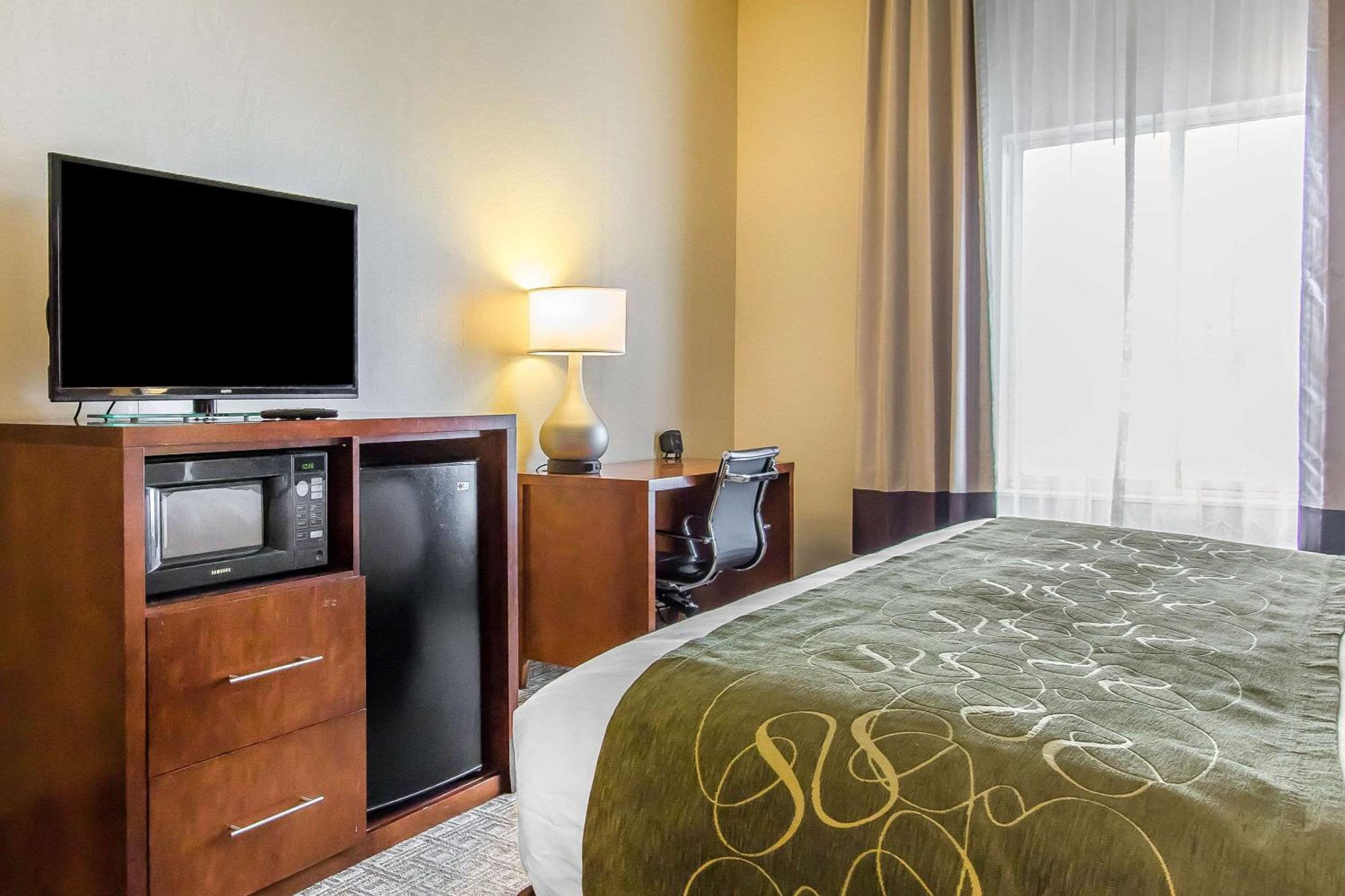 Richmond Vacations - Comfort Suites - Property Image 23