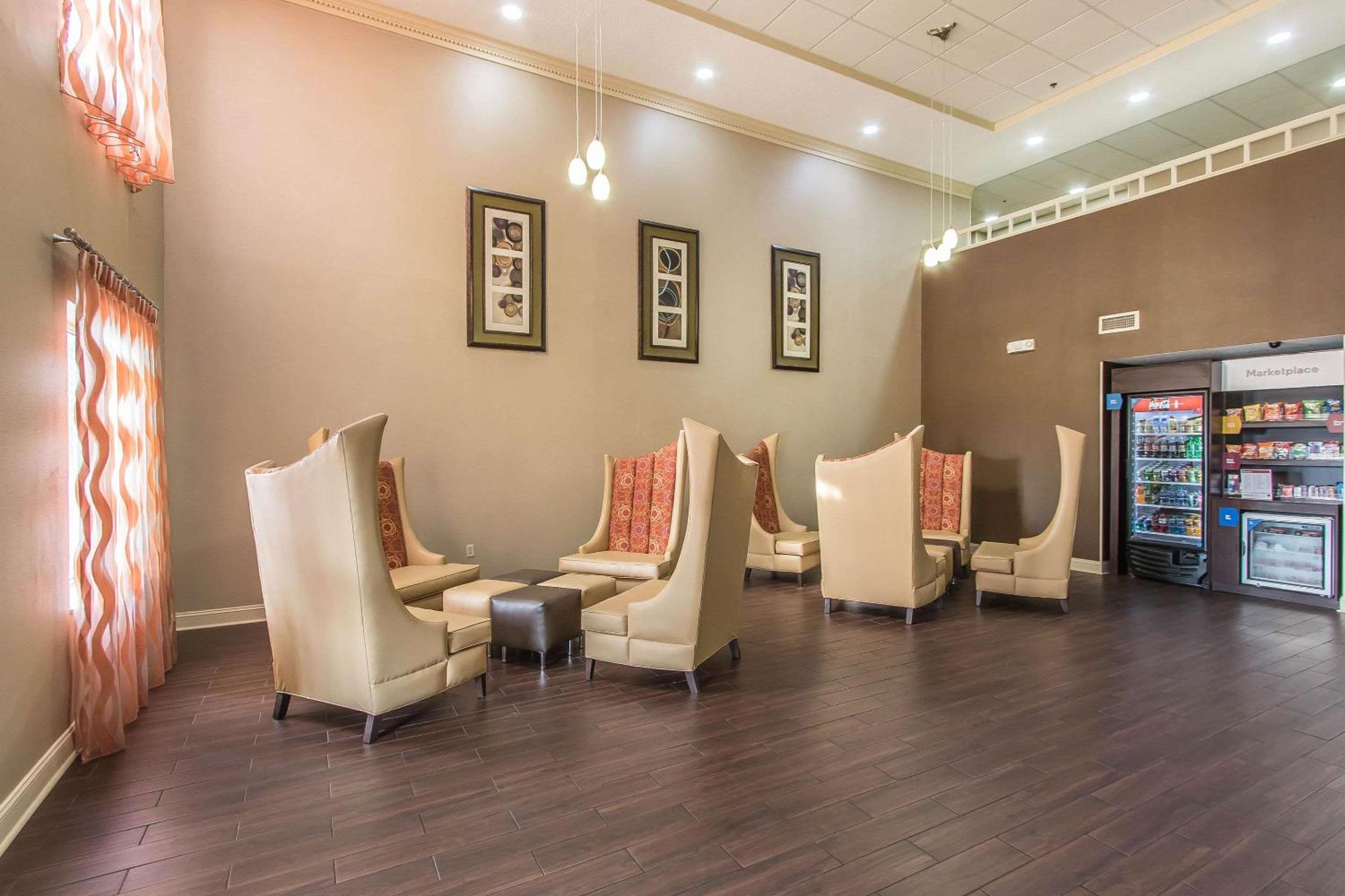 Richmond Vacations - Comfort Suites - Property Image 5