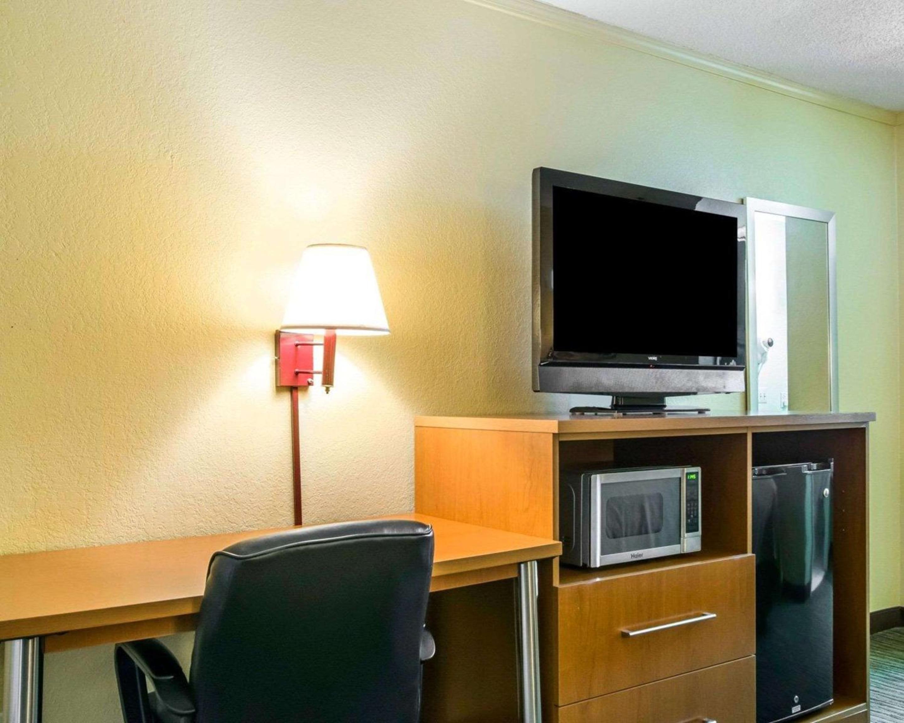 Econo Lodge Franklin South