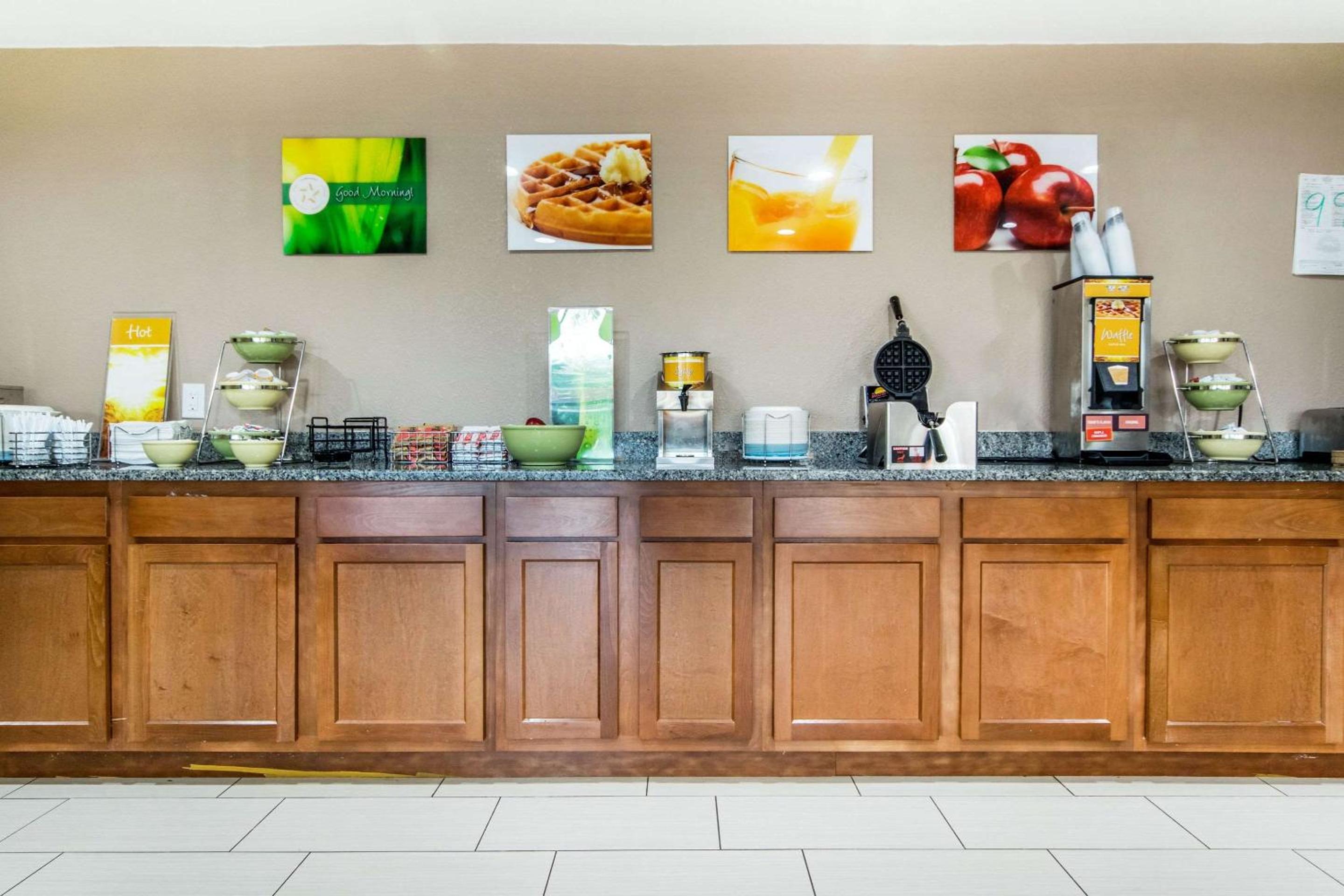 Spark by Hilton Lexington Hamburg - Image 2