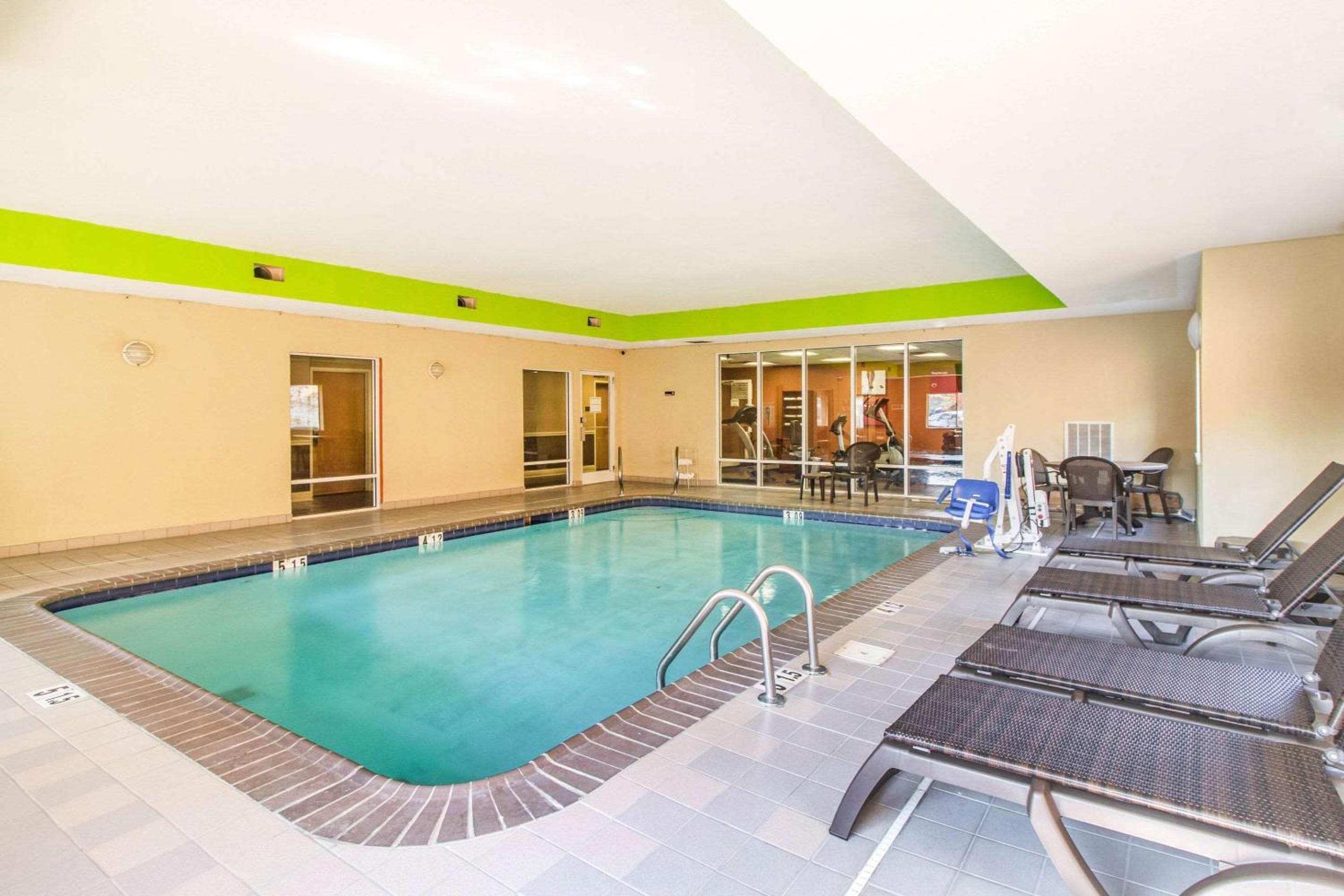 Corbin Vacations - Quality Suites - Property Image 6