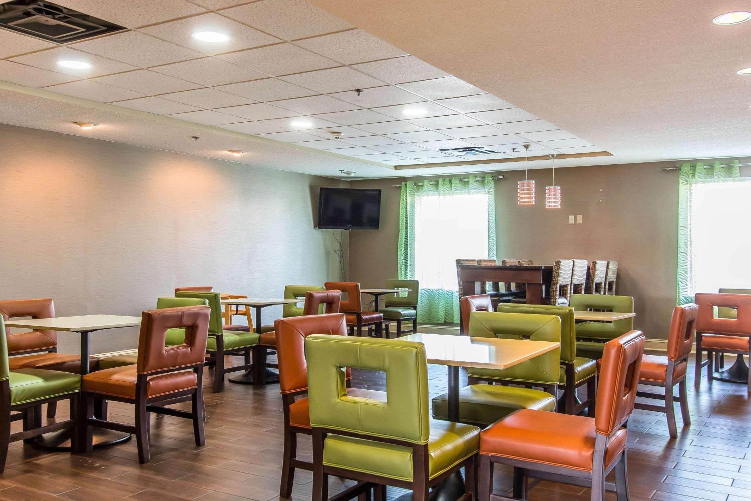 Richmond Vacations - Comfort Suites - Property Image 33