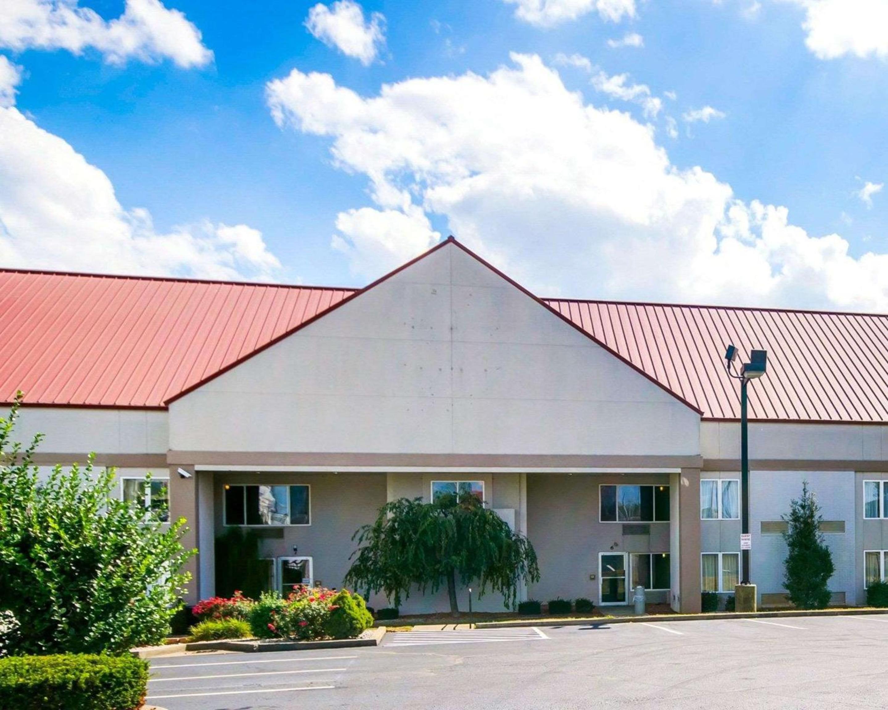 Quality Inn & Suites Elizabethtown view 4