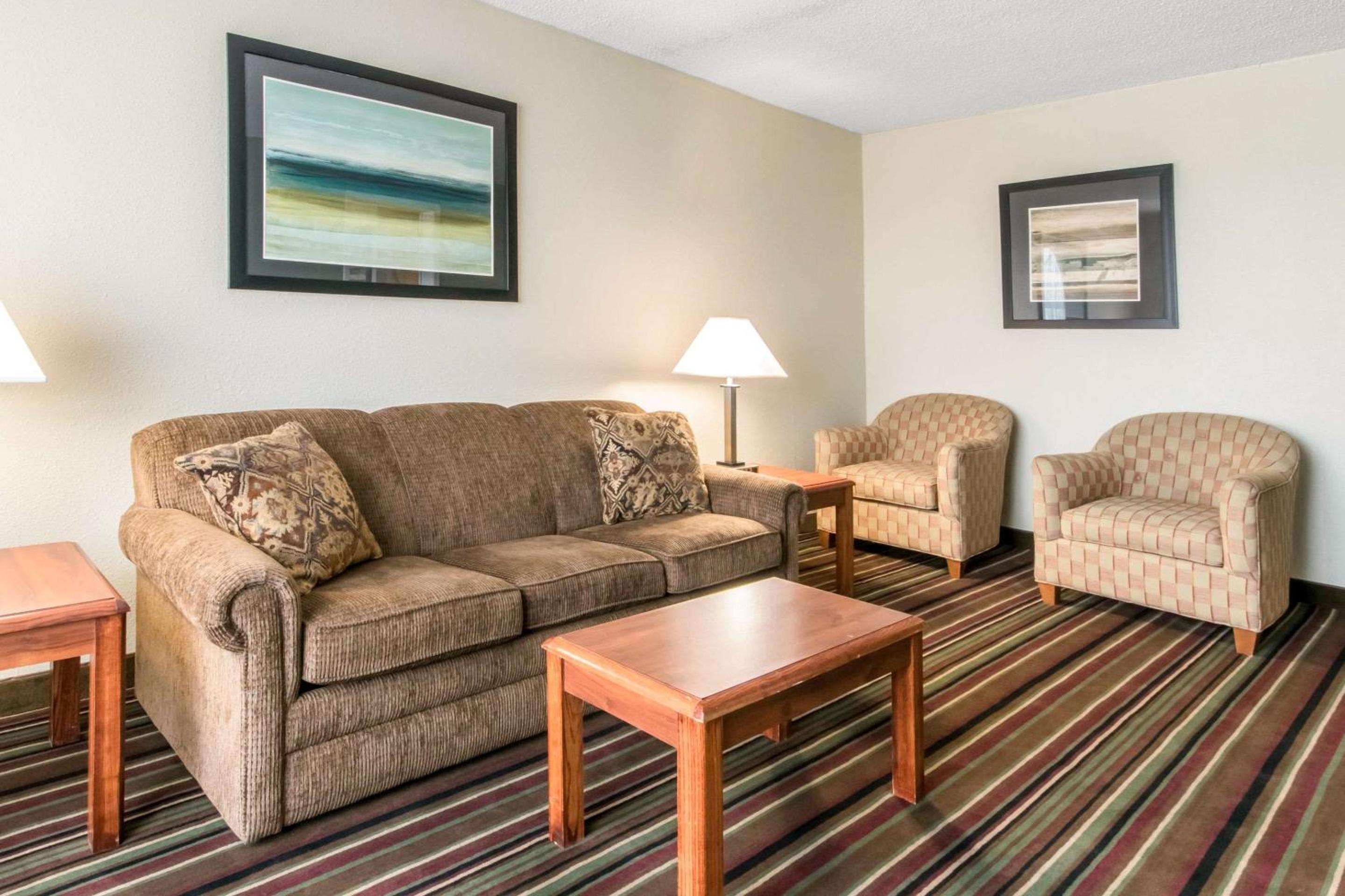 Quality Inn & Suites Horse Cave - Cave City