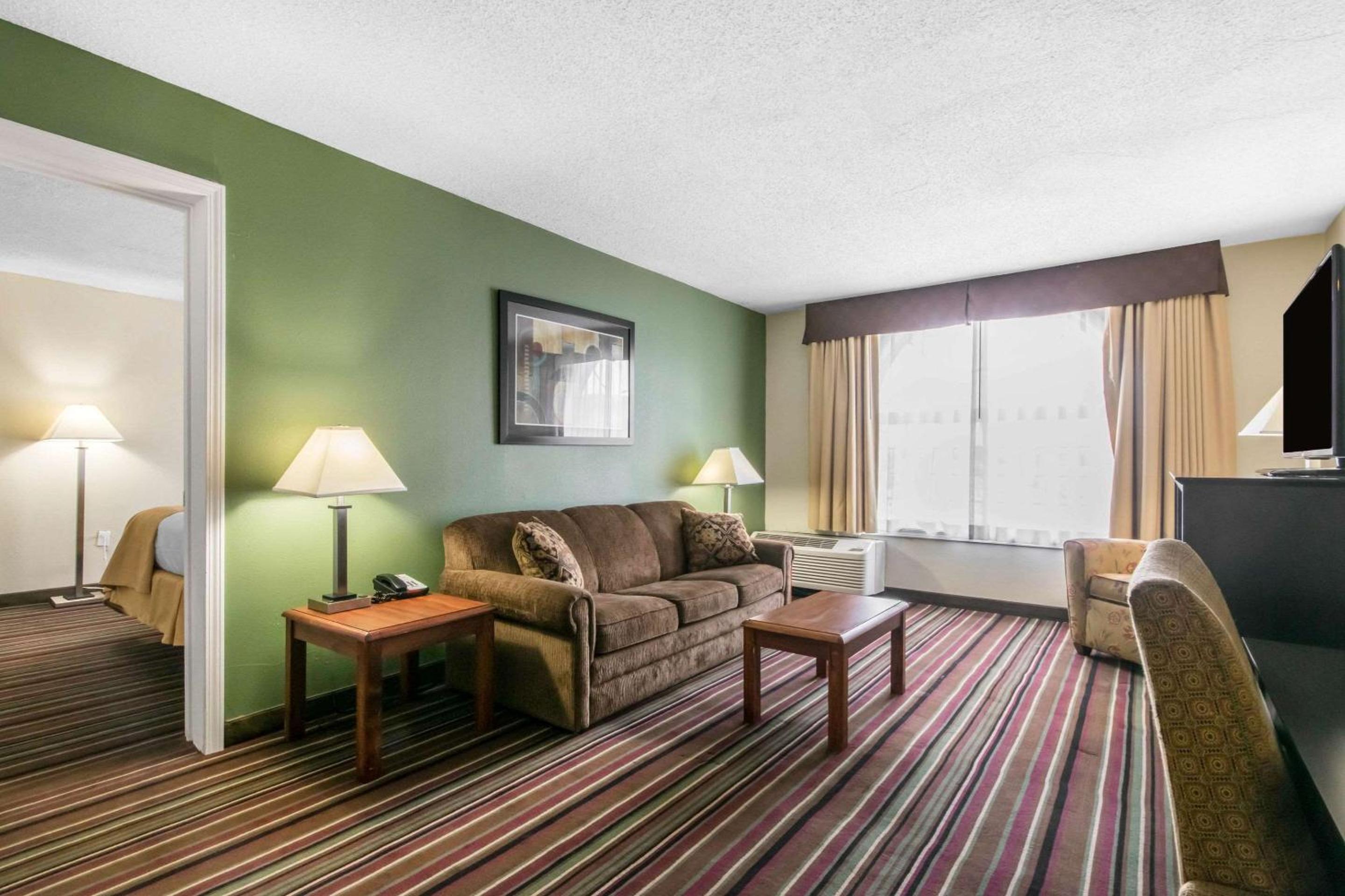 Quality Inn & Suites Horse Cave - Cave City