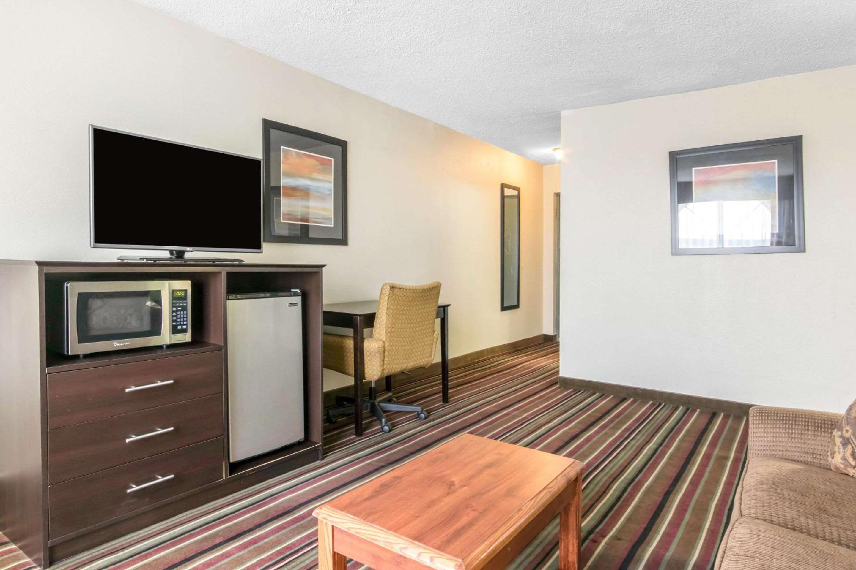 Quality Inn & Suites Horse Cave - Cave City