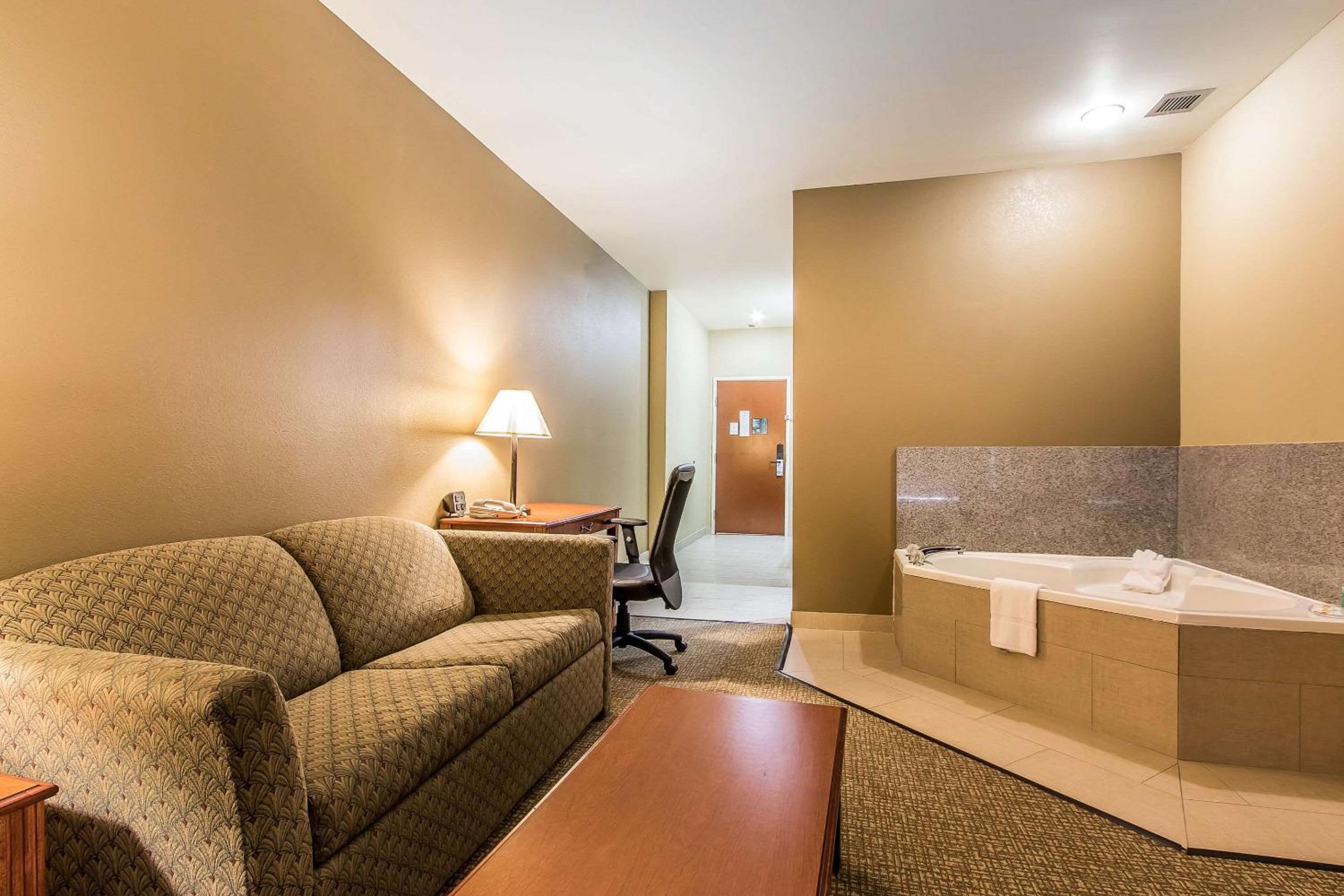 Quality Suites New Iberia, Photo 25