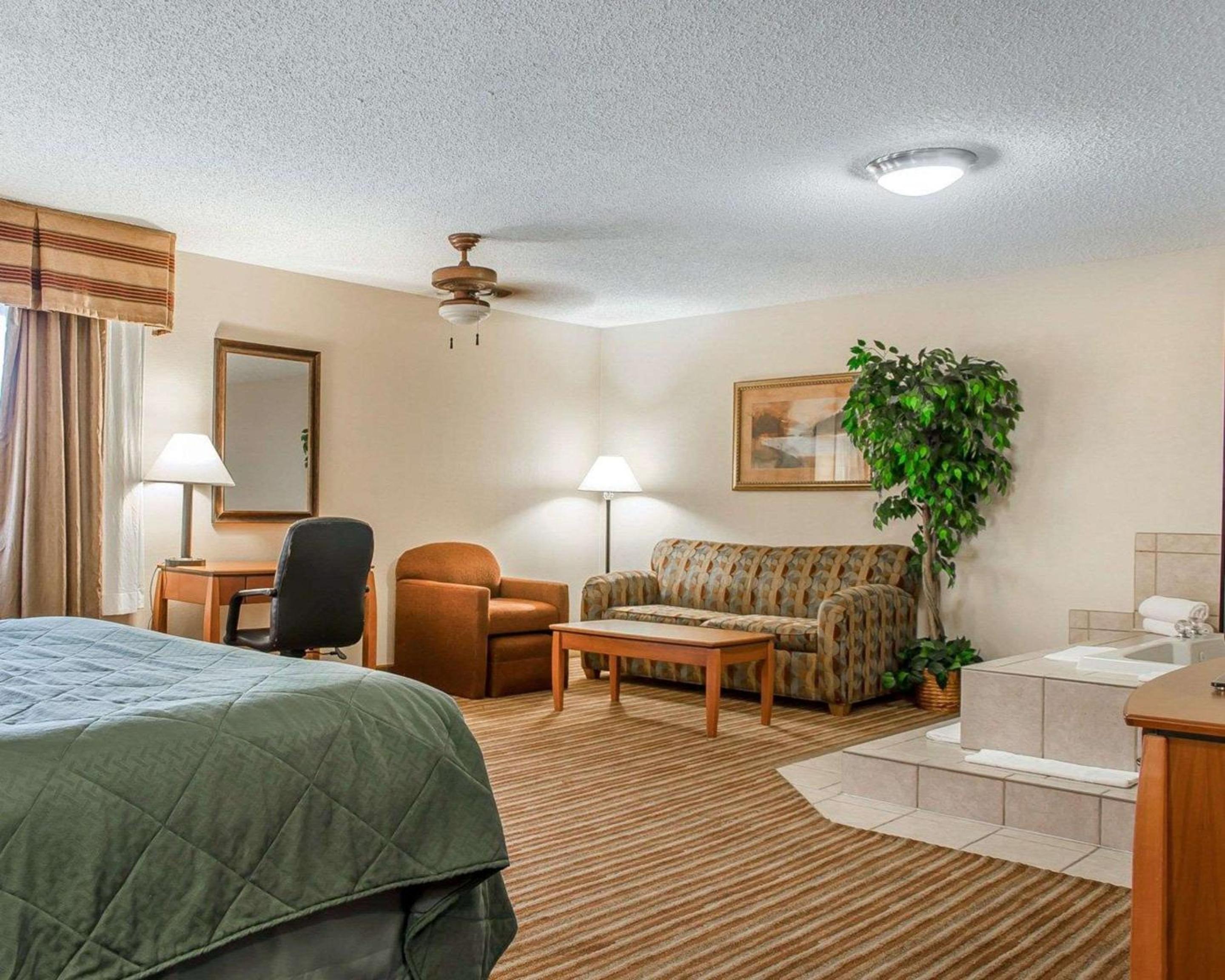 Twin Falls Vacations - Quality Inn  Suites - Property Image 1