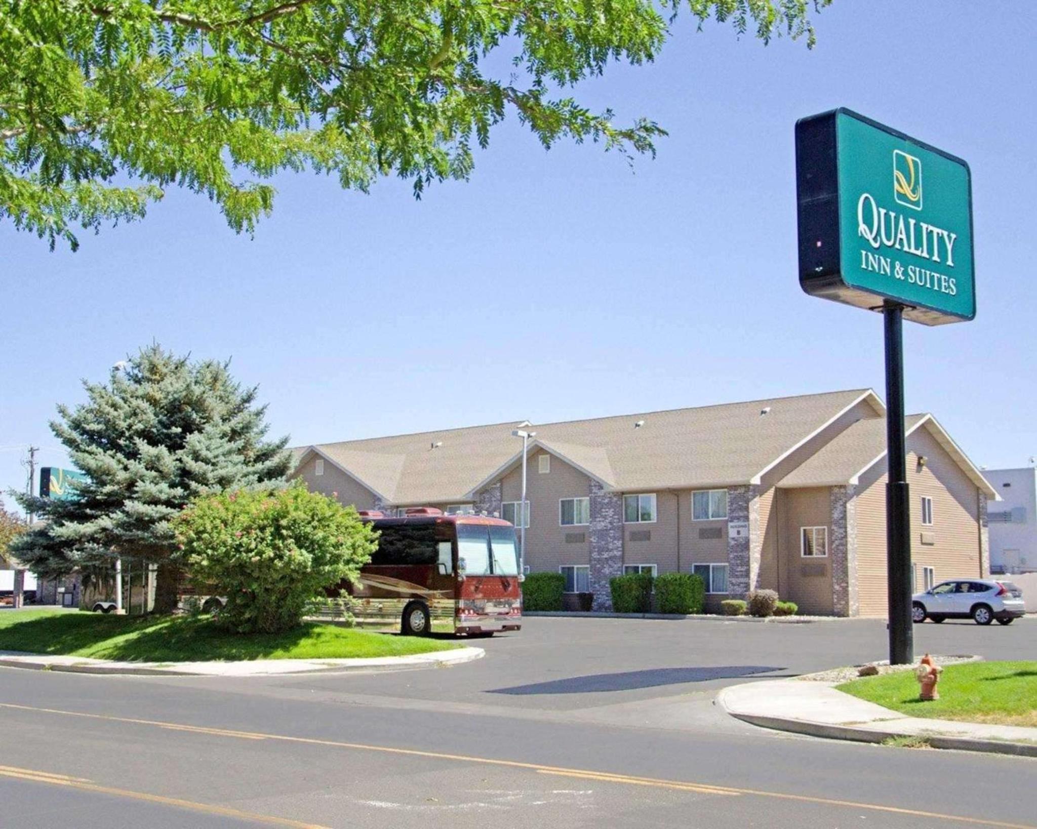 Twin Falls Vacations - Quality Inn  Suites - Property Image 1