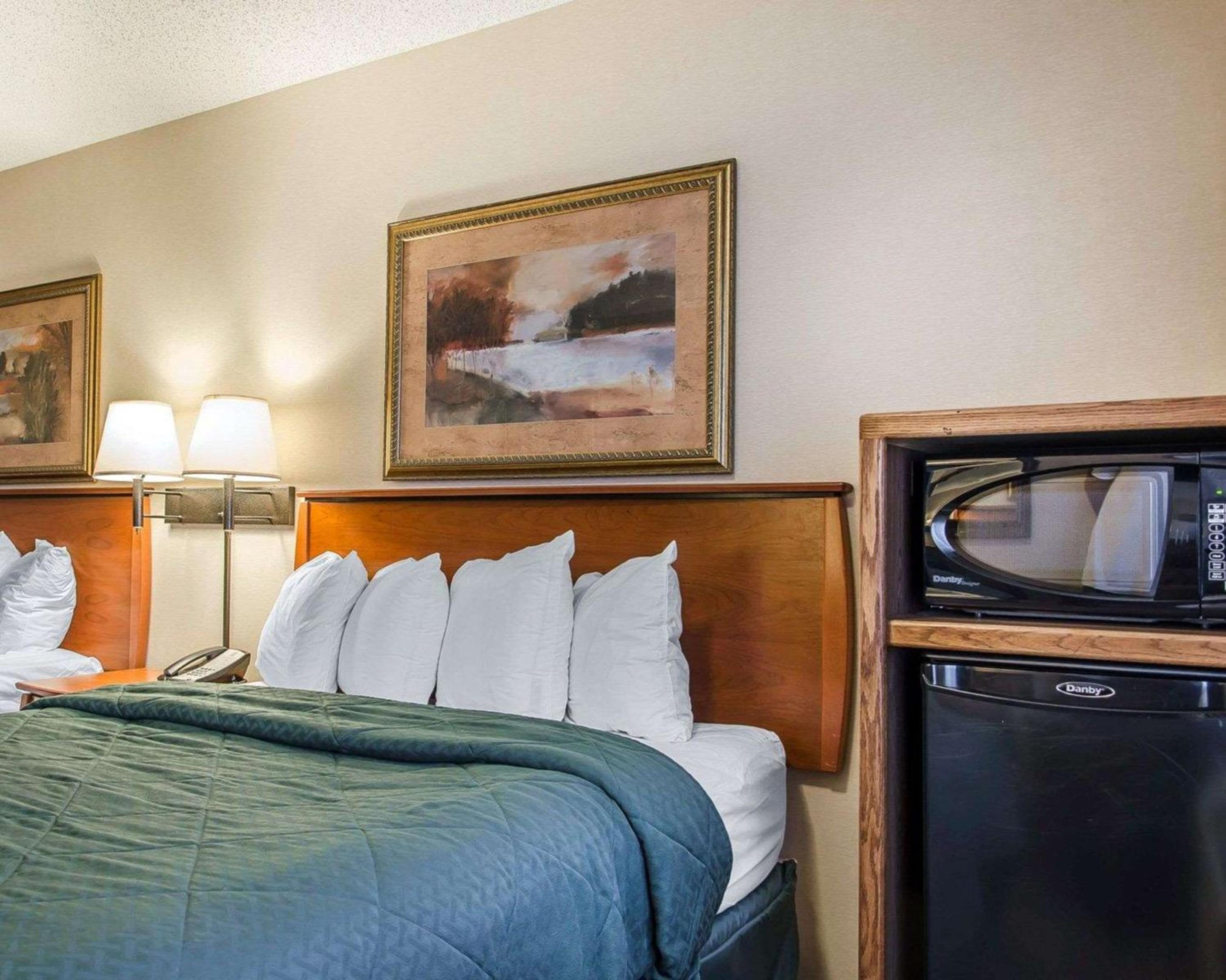 Twin Falls Vacations - Quality Inn  Suites - Property Image 8