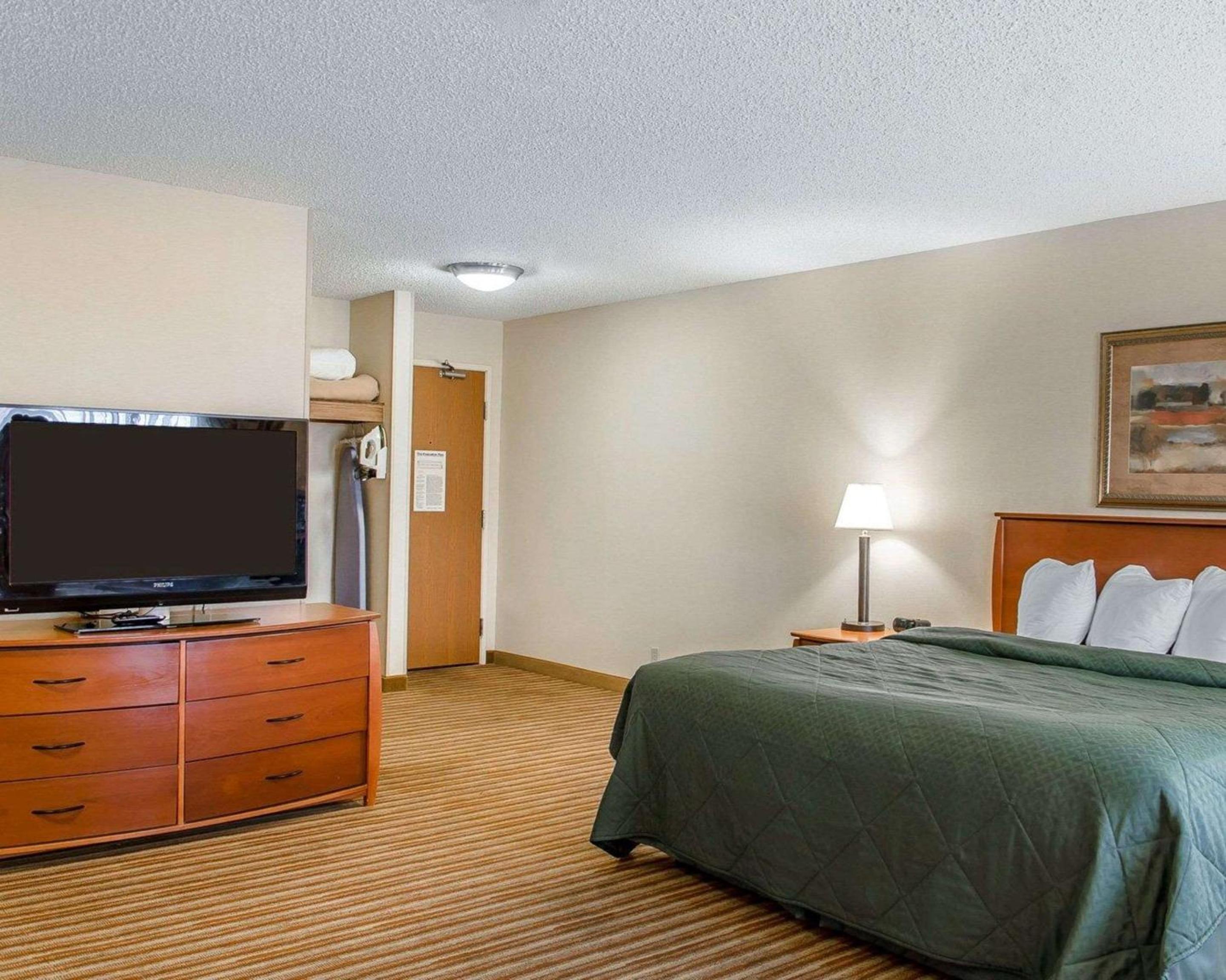 Twin Falls Vacations - Quality Inn  Suites - Property Image 6