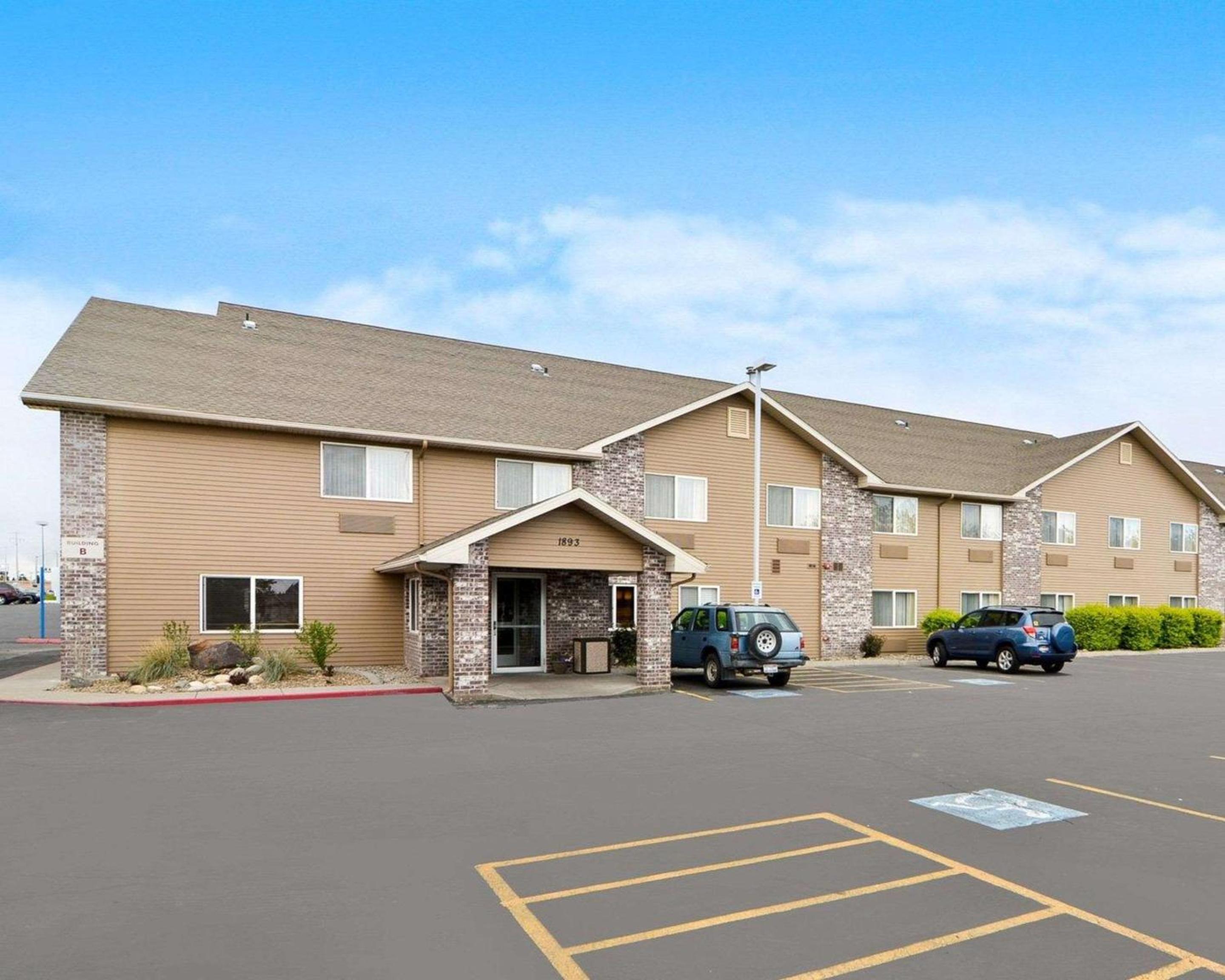 Twin Falls Vacations - Quality Inn  Suites - Property Image 7