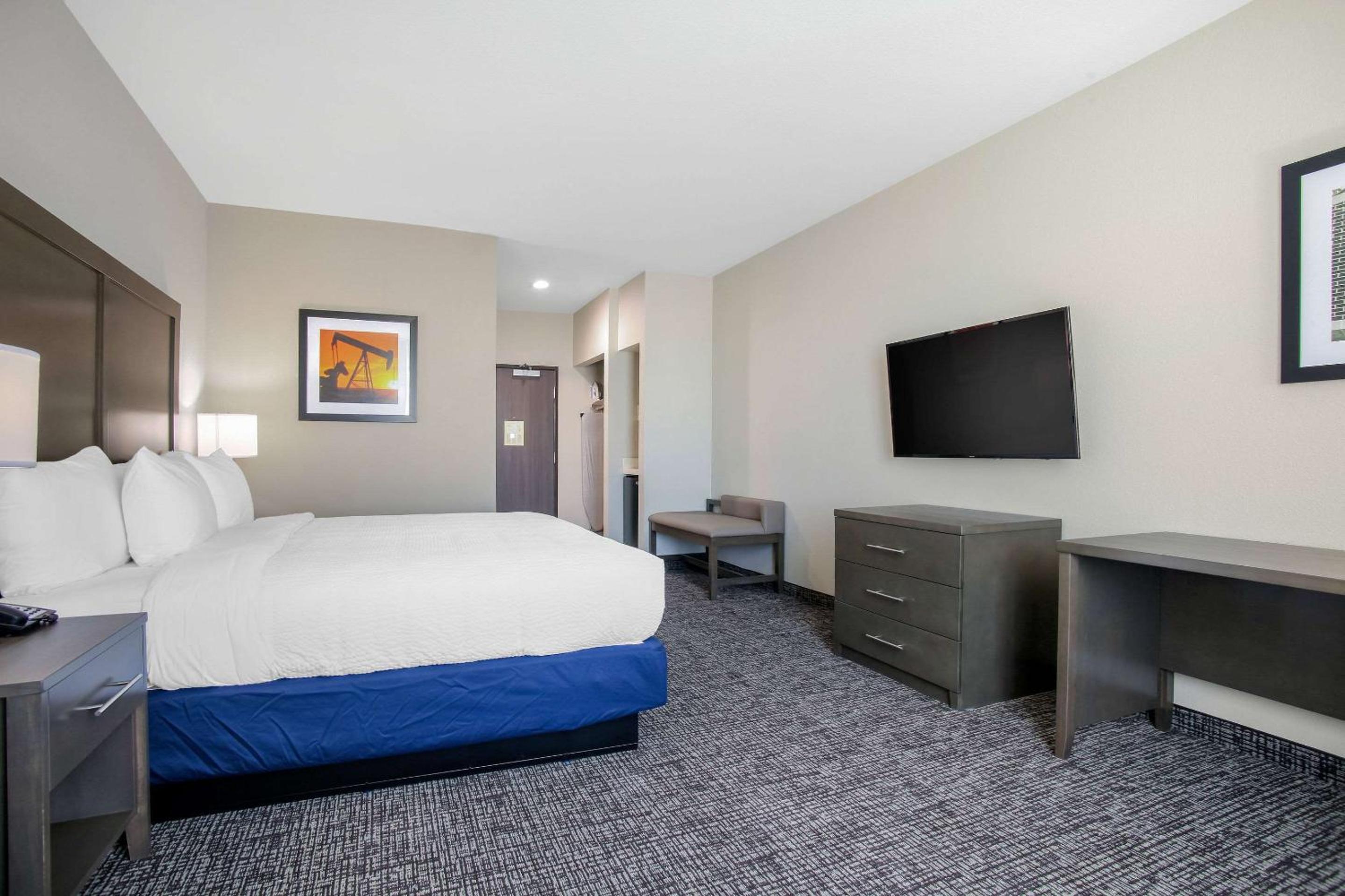 Holiday Inn Express & Suites Tulsa East - Catoosa by IHG