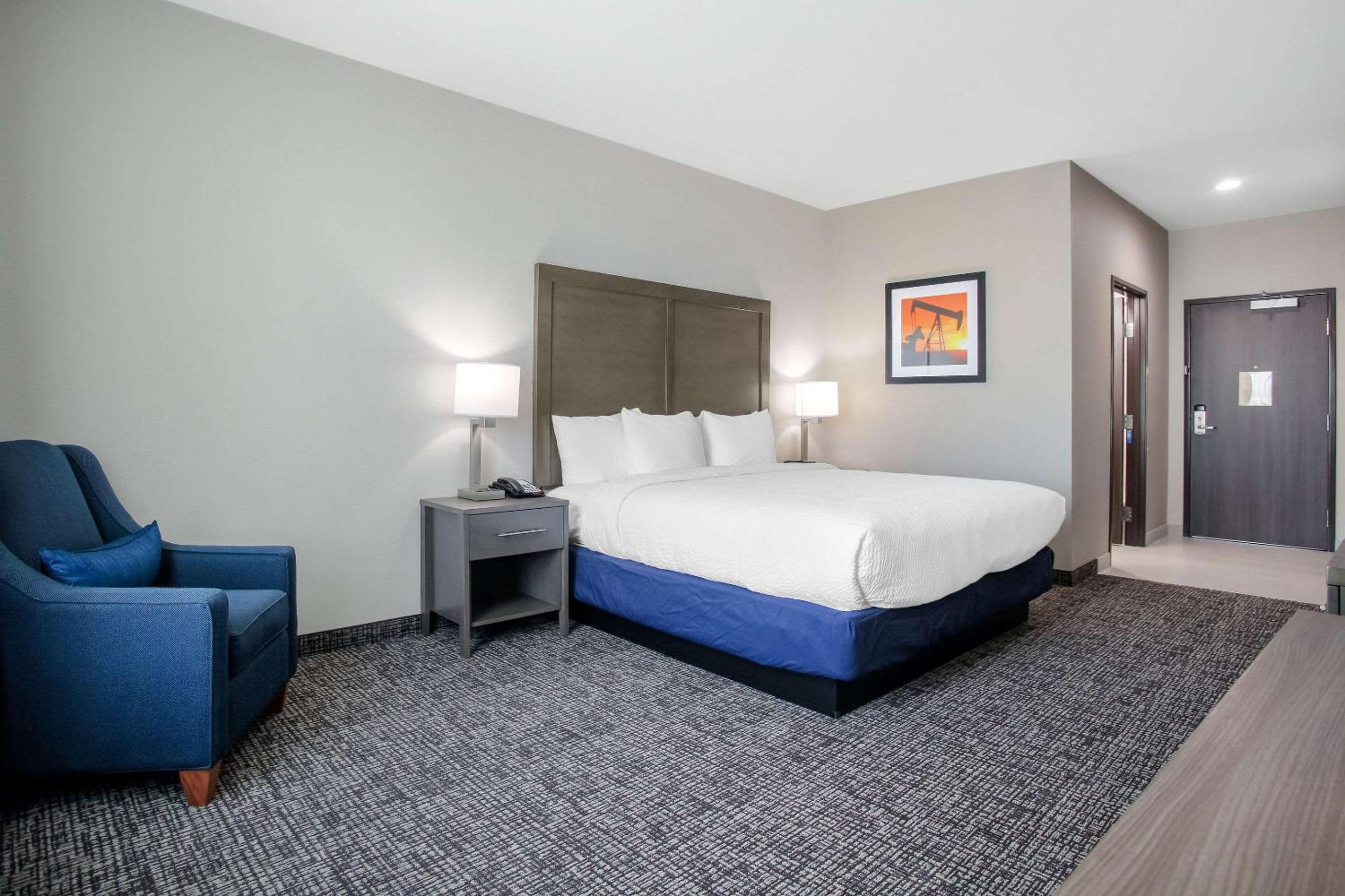 Holiday Inn Express & Suites Tulsa East - Catoosa by IHG