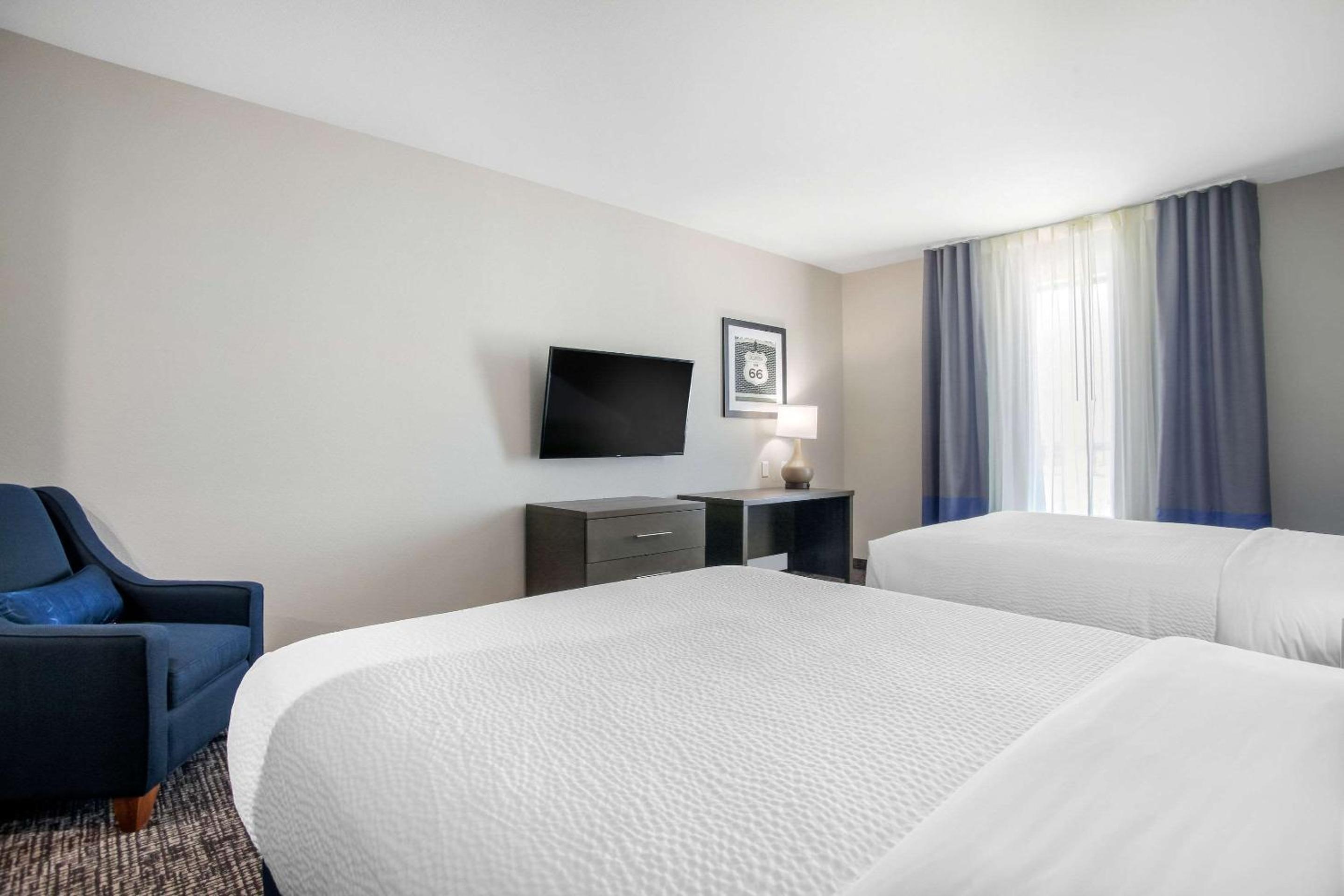 Holiday Inn Express & Suites Tulsa East - Catoosa by IHG