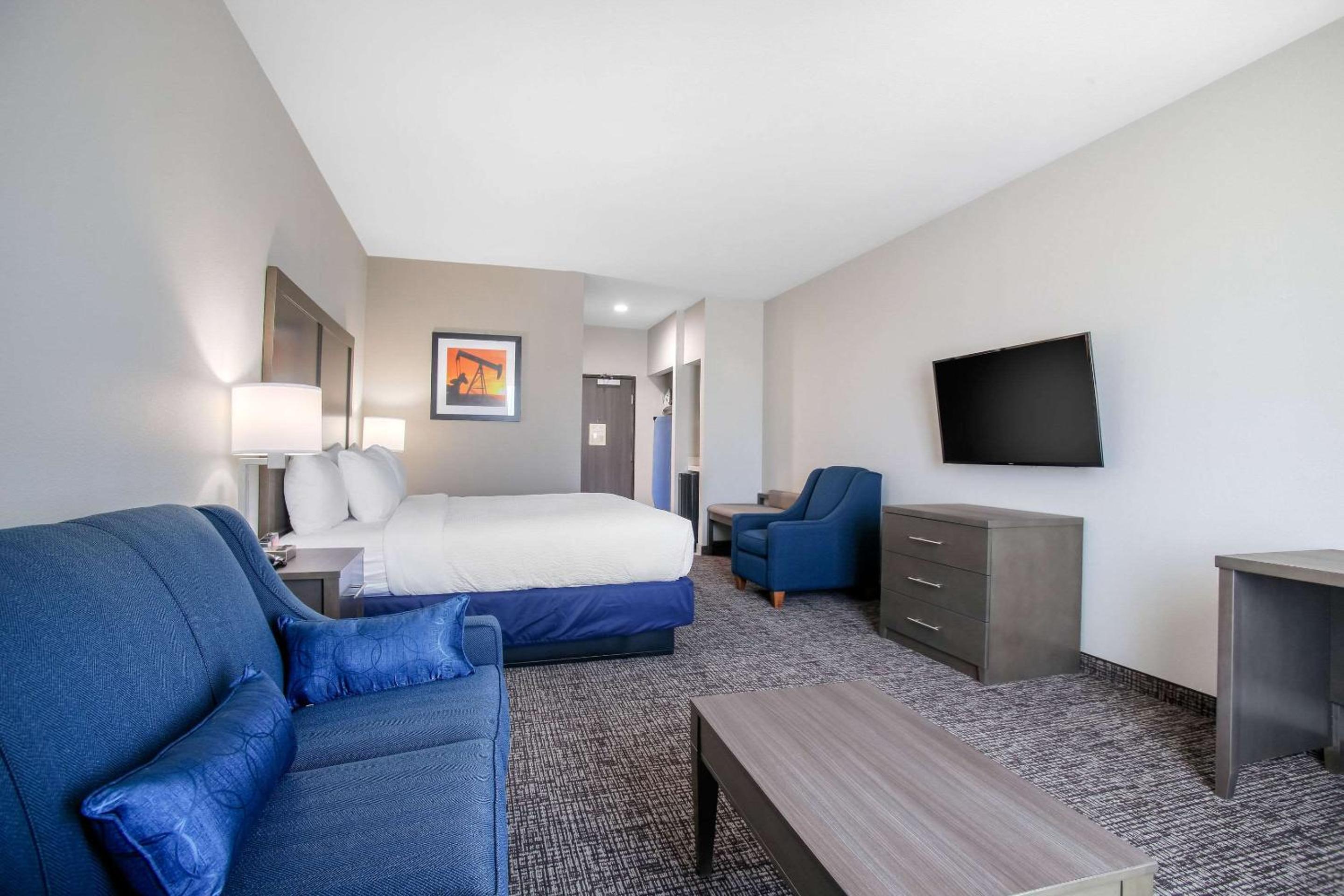 Holiday Inn Express & Suites Tulsa East - Catoosa by IHG
