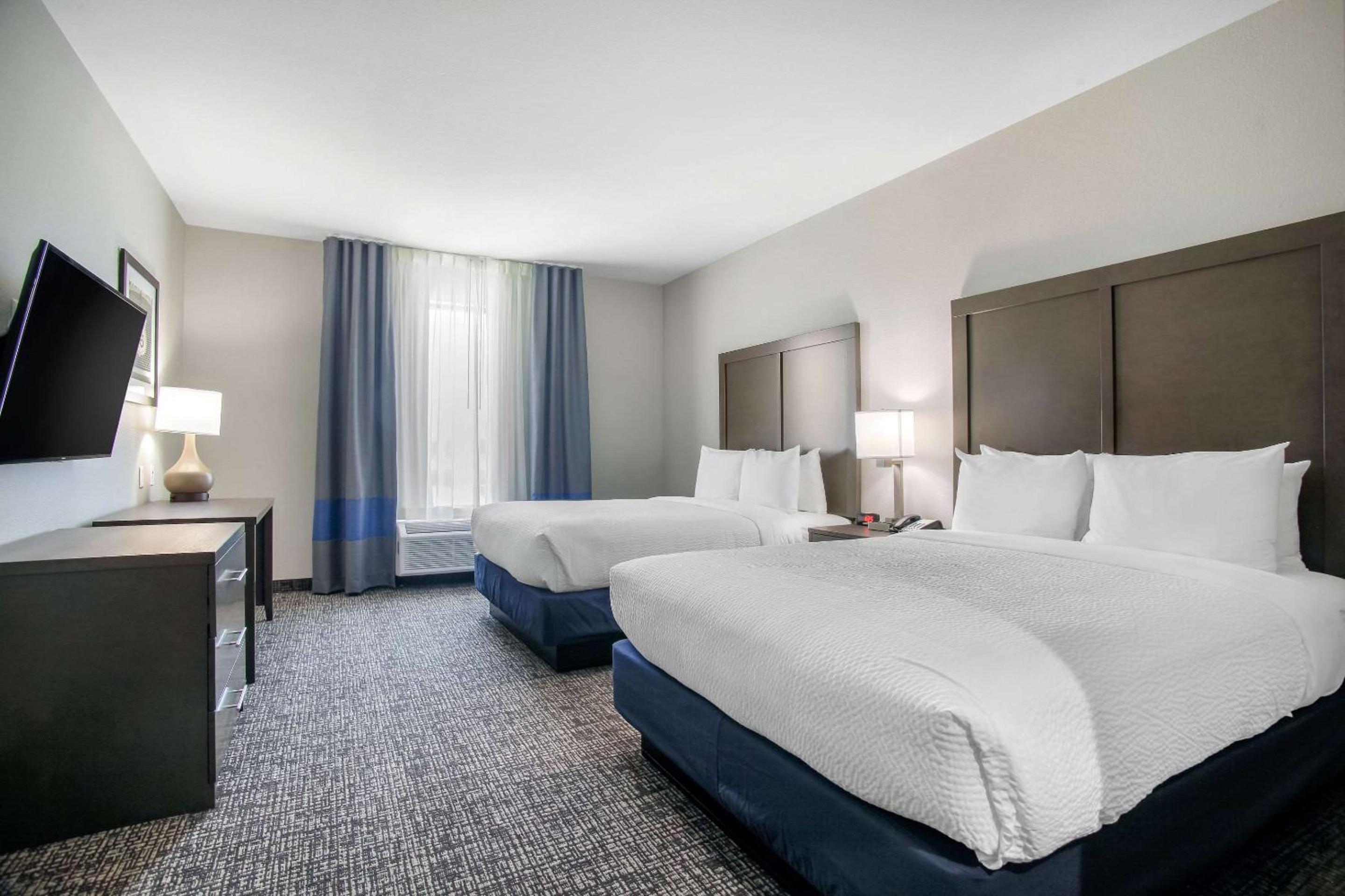 Holiday Inn Express & Suites Tulsa East - Catoosa by IHG