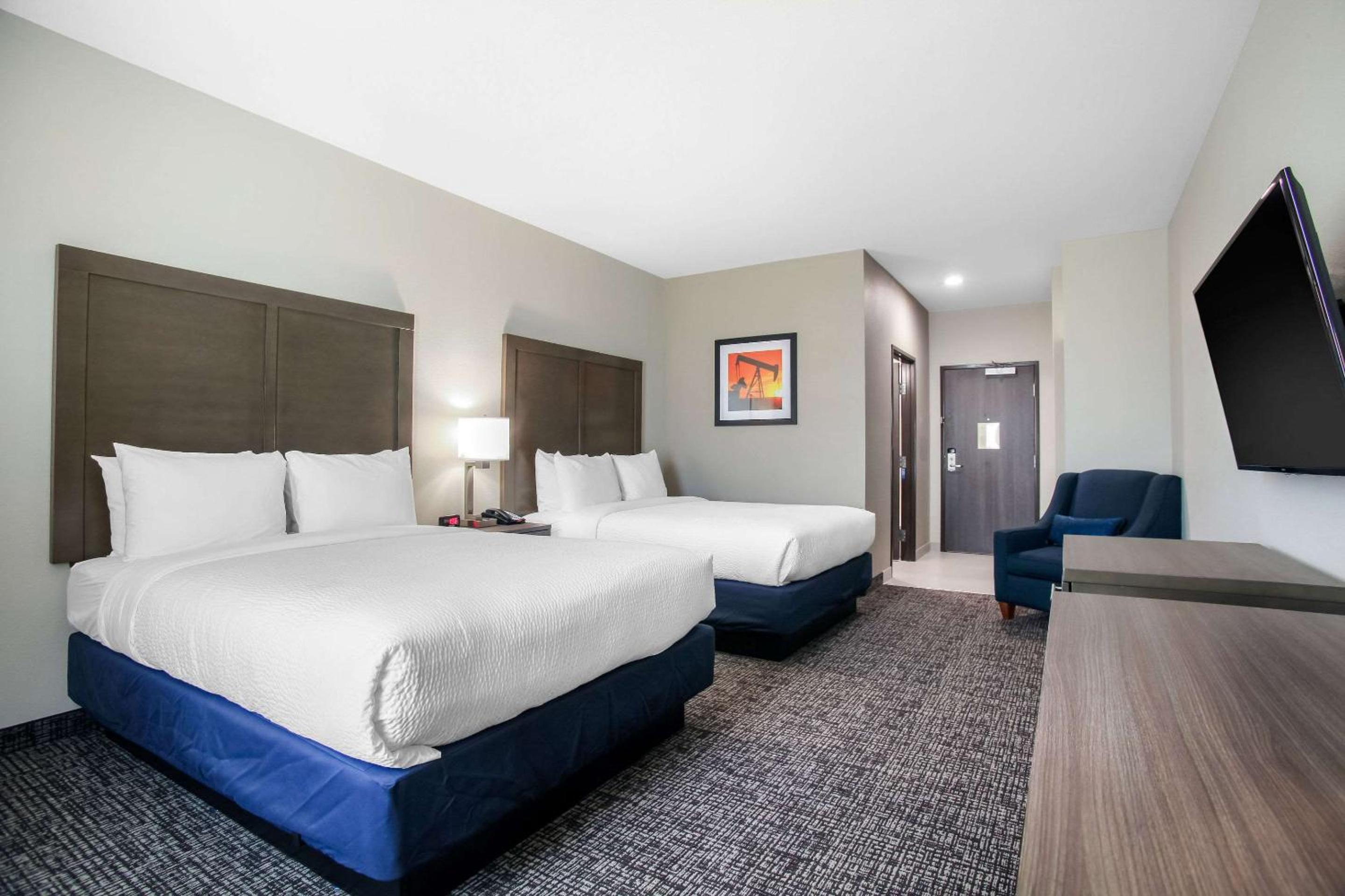 Holiday Inn Express & Suites Tulsa East - Catoosa by IHG