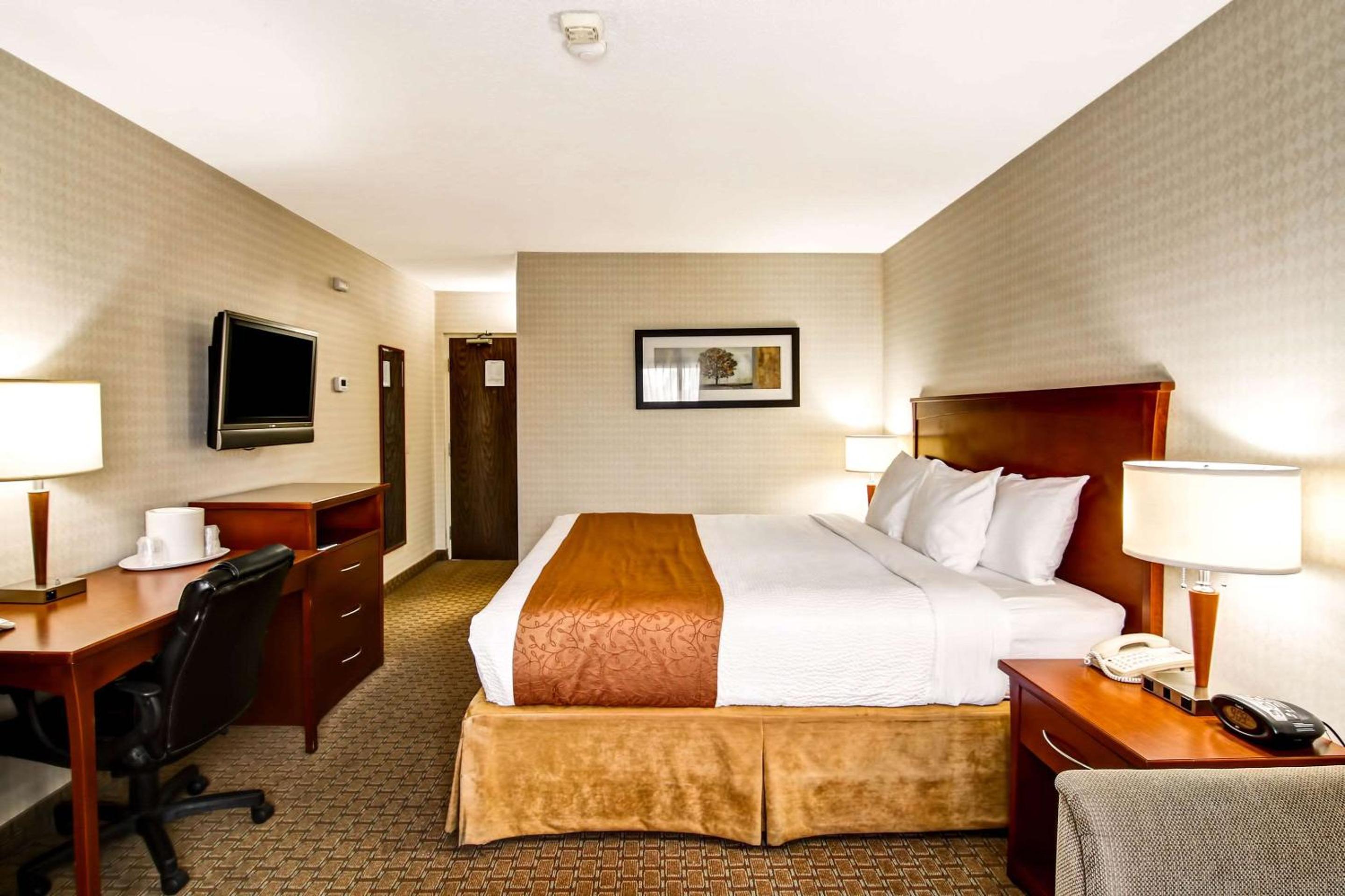 Kitchener Vacations - Quality Inn - Property Image 6