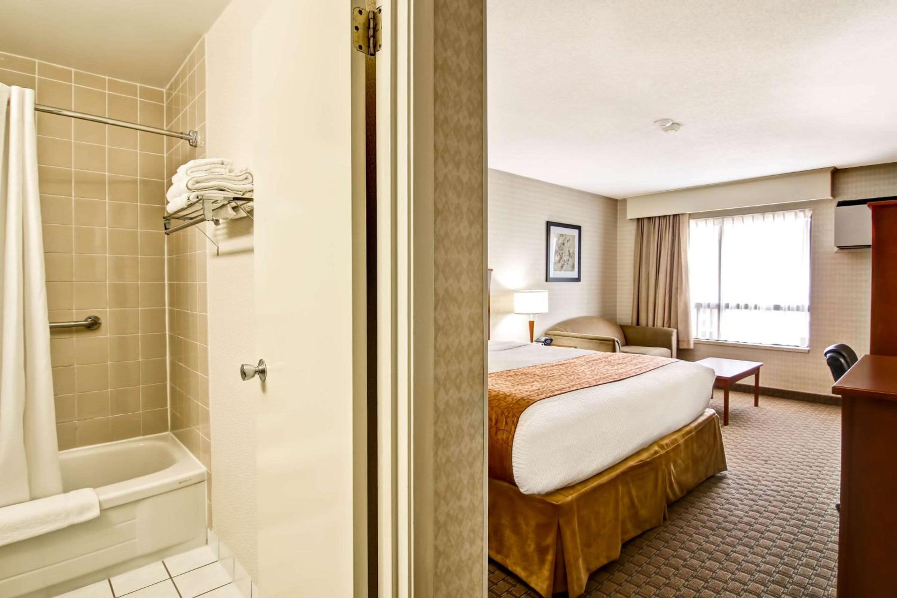 Kitchener Vacations - Quality Inn - Property Image 3