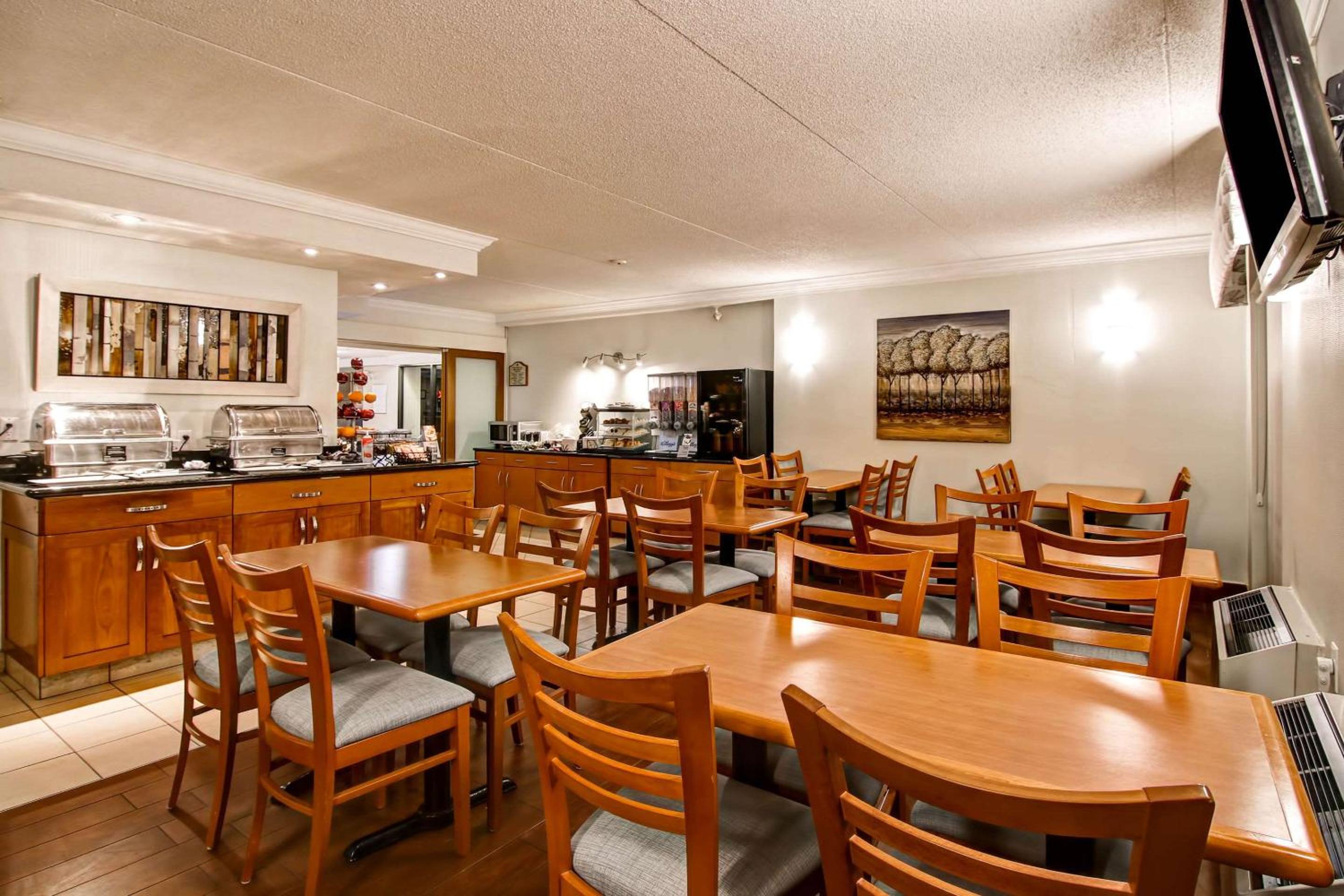 Kitchener Vacations - Quality Inn - Property Image 15