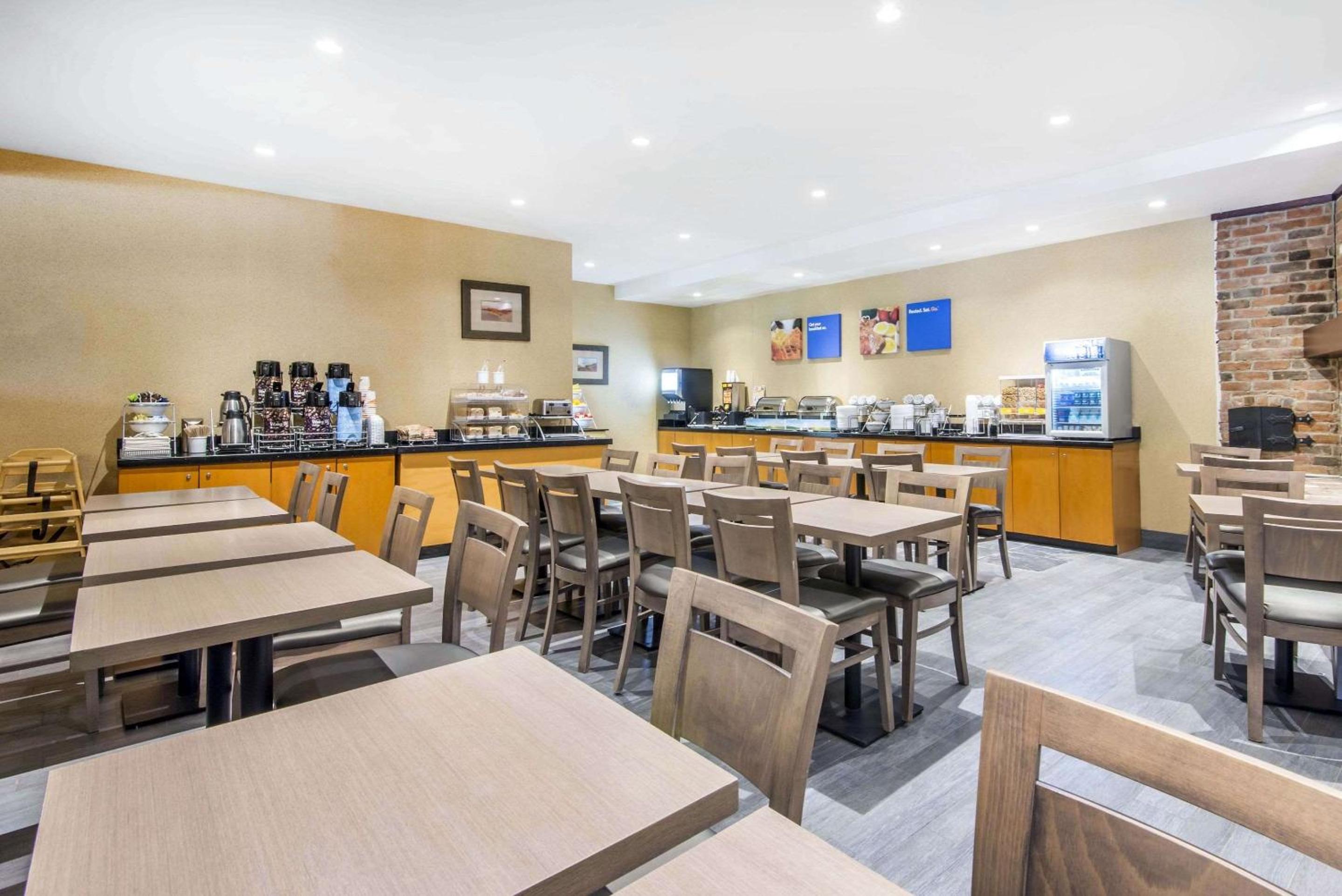 Comfort Inn & Suites
