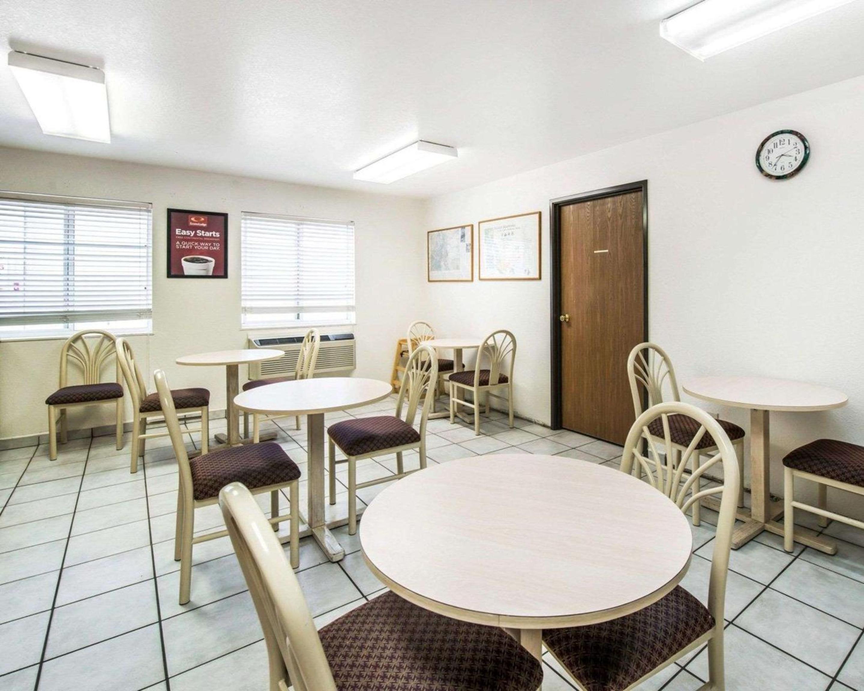 Days Inn by Wyndham Canon City view 2