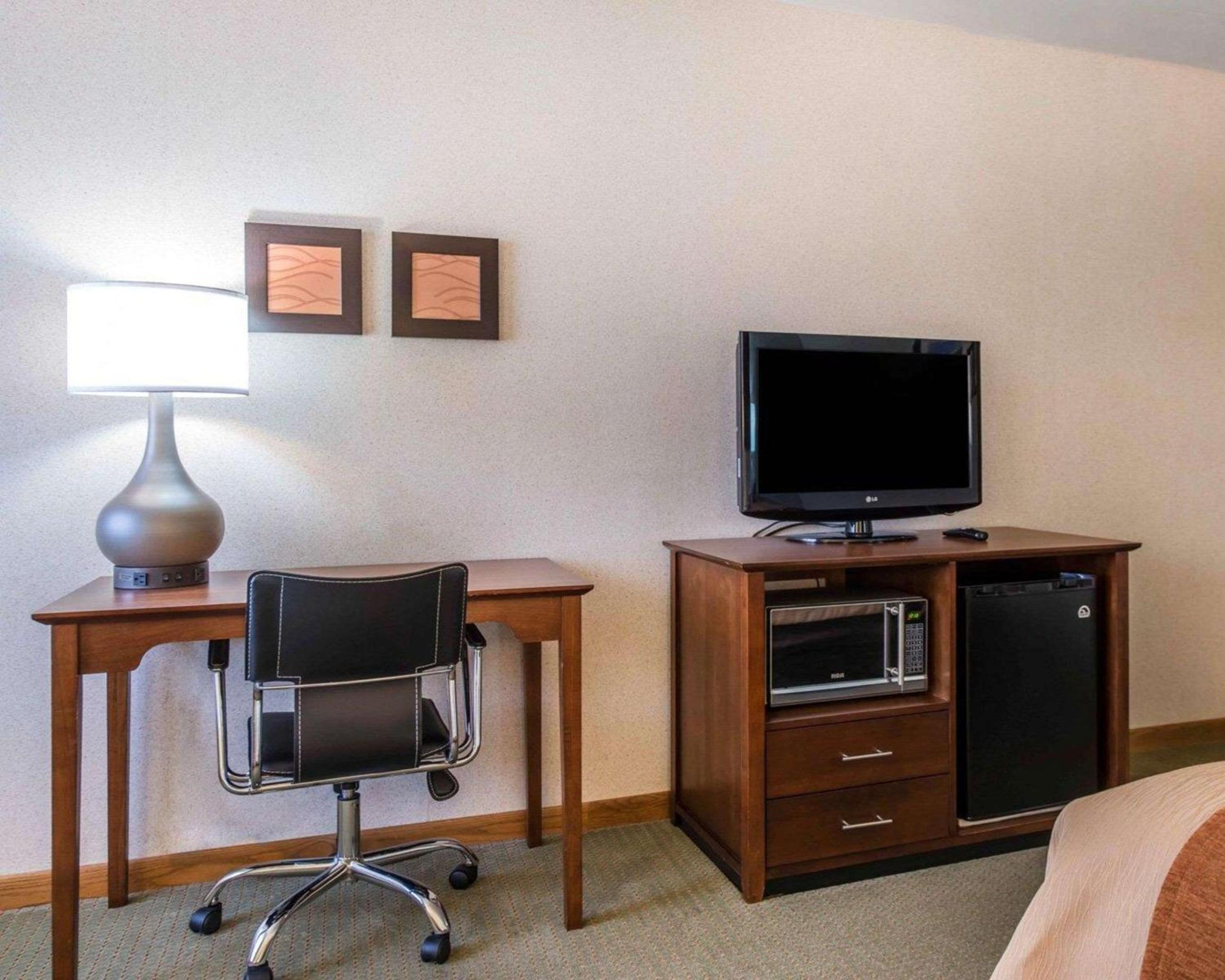 Salida Vacations - Comfort Inn Salida - Property Image 2